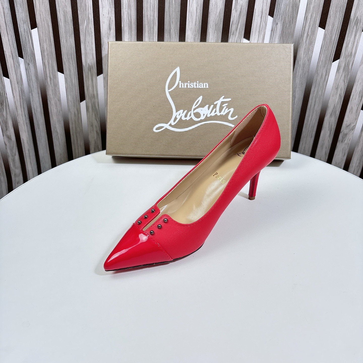 Christian Louboutin Classic Luxury Leather Shoe Loafer Ref 8