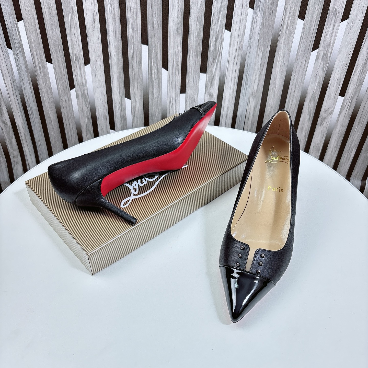 路铂廷 Christian Louboutin 经典高奢皮鞋鞋履高跟鞋 #6D8E0483 2