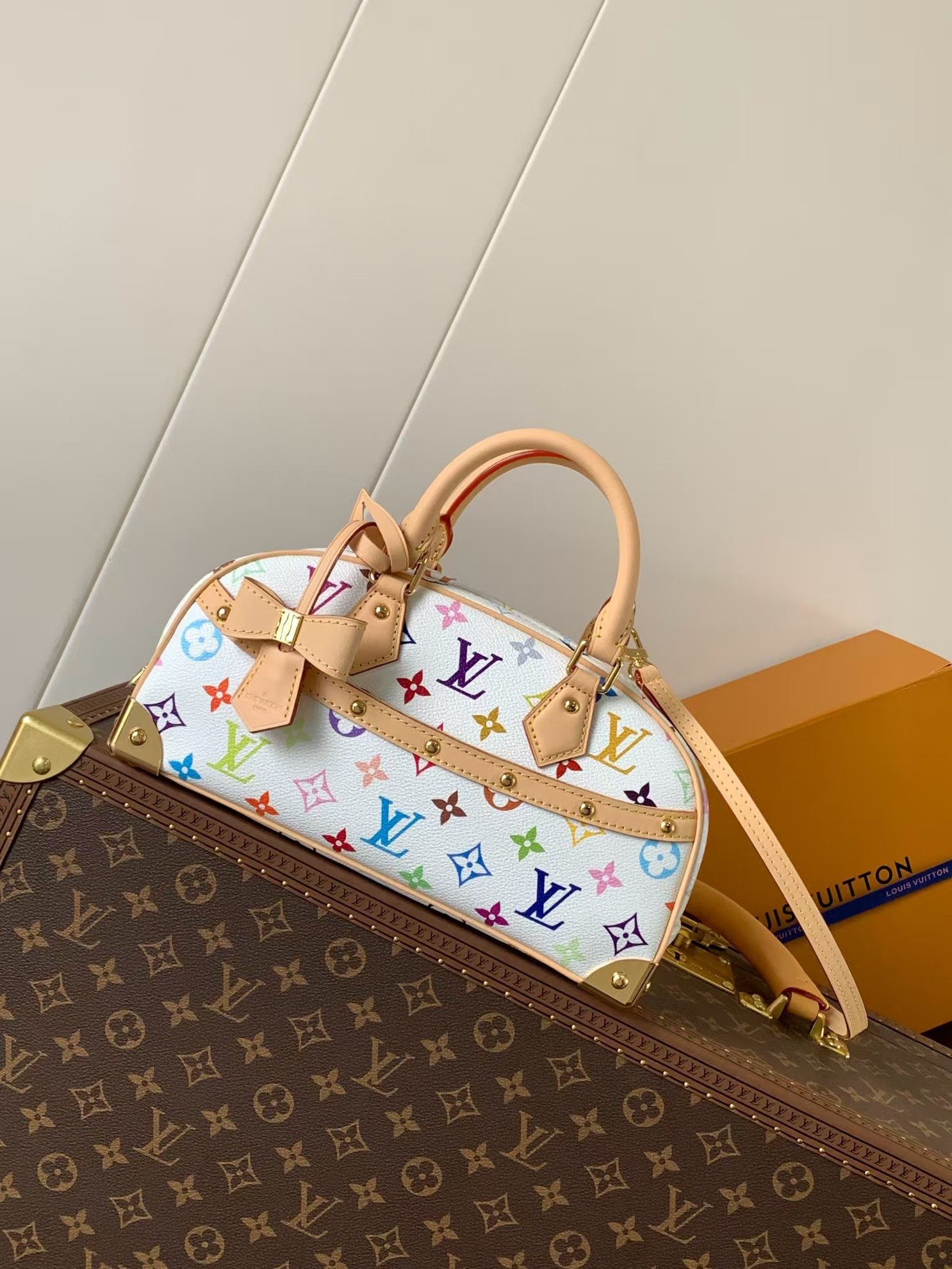 【Chip dinámico 163C01】Pedido original superior, desarrollo genuino✨‼ ️Este bolso Handbag East West es de la serie de re…