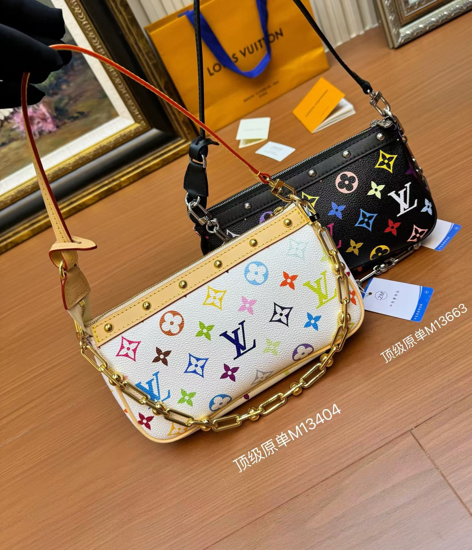 【Chip dinámico 163C01】Pedido original superior, desarrollo genuino✨‼ ️Este bolso Pochette Accessoires está hecho de lon…