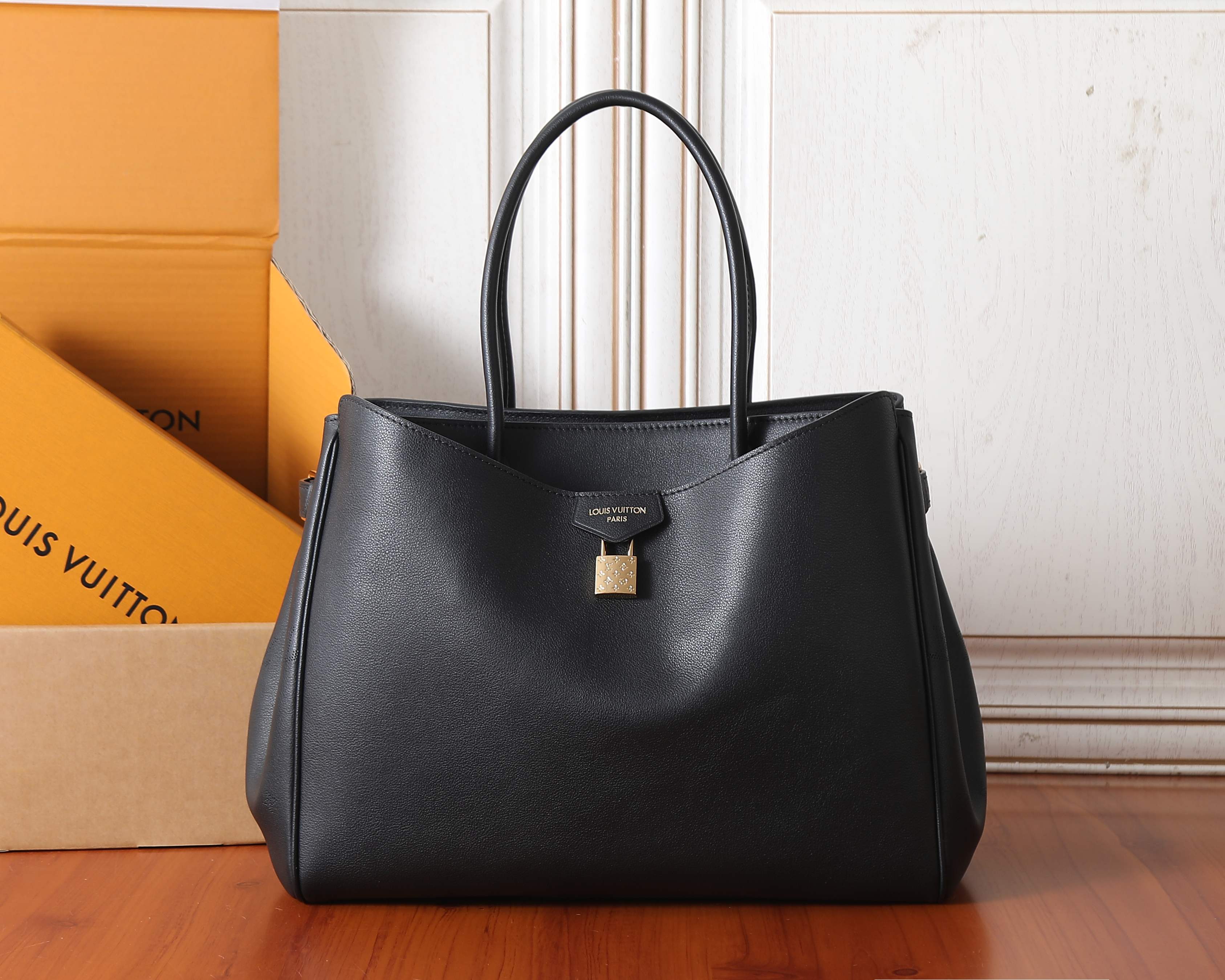 【Chip dinámico 163C01】Pedido original superior, desarrollo genuino✨‼ ️Este práctico y elegante modelo de bolso Vendôme …