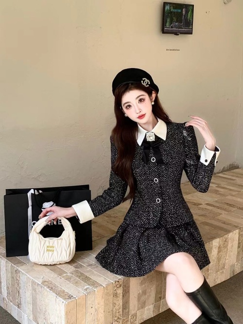 Elegant Women's Tweed Dress Set with Pleated Skirt, Available in S-XL 1 Elegant Women's Tweed Dress Set with Pleated Skirt, Available in S-XL