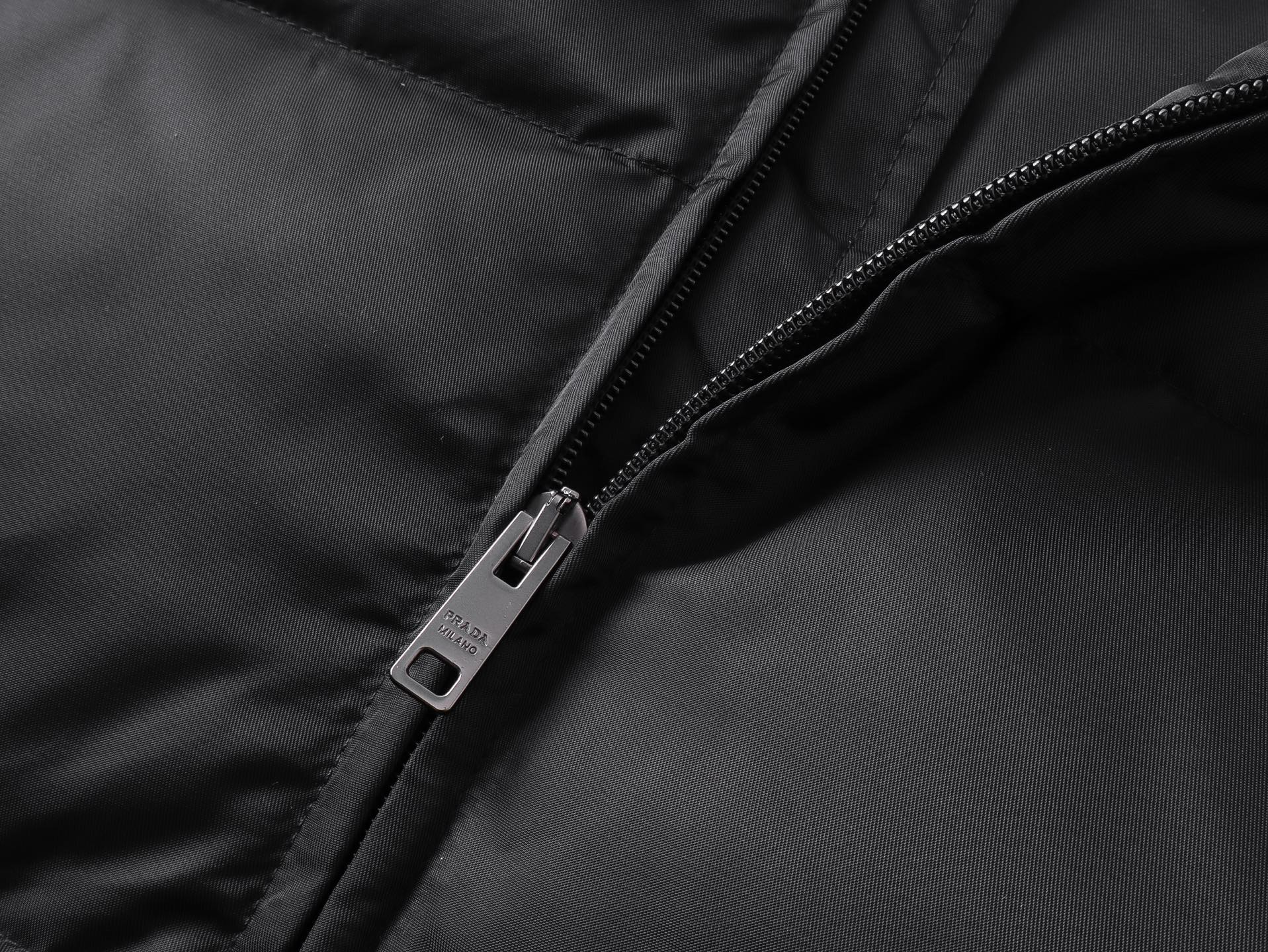 Prada Down Padded Jacket Coat Outfits With Laser Burned Logo, Size S-L 8 i1760001425244 9450 0 7