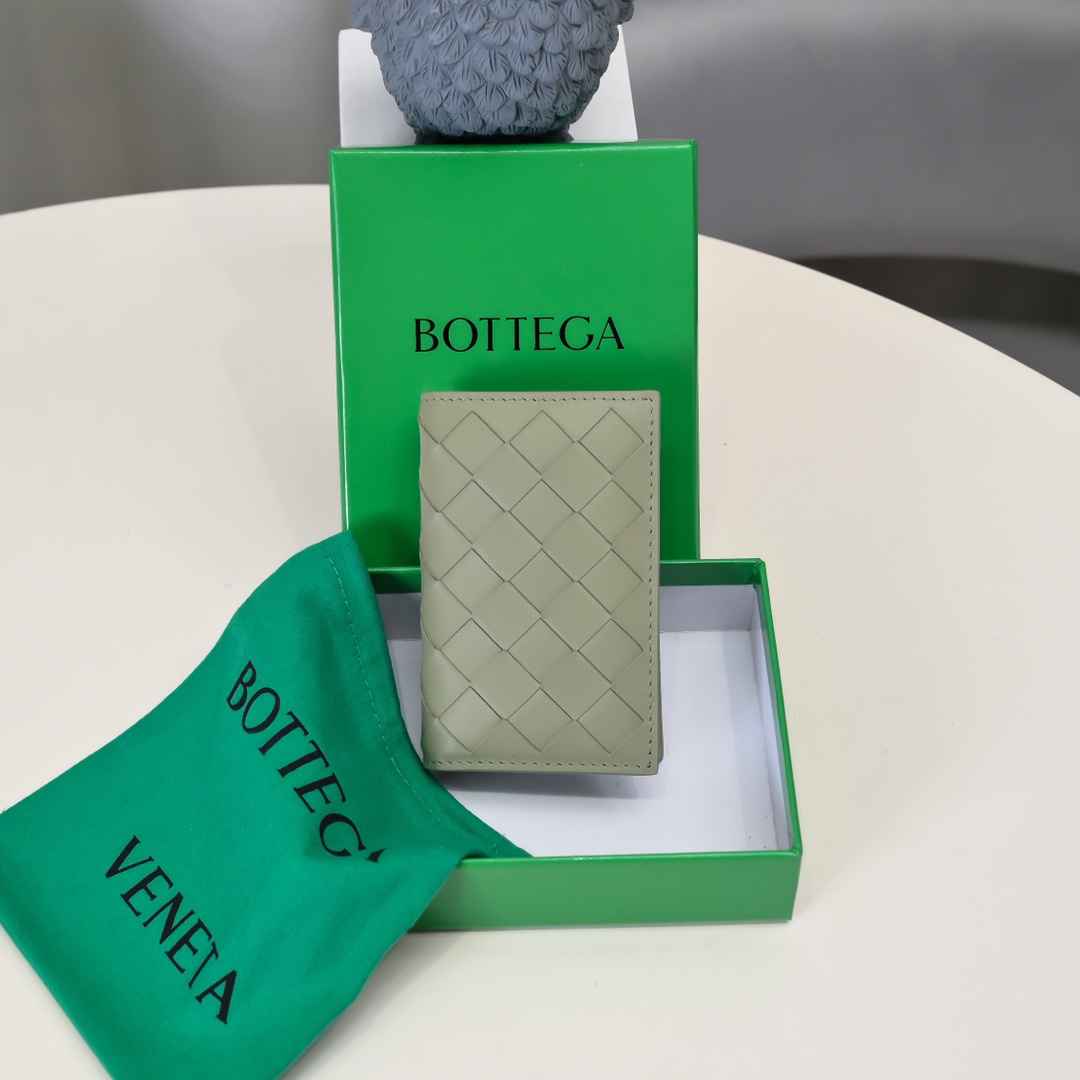 Bottega Veneta 卡包 牛皮编织 6卡位 2额外口袋