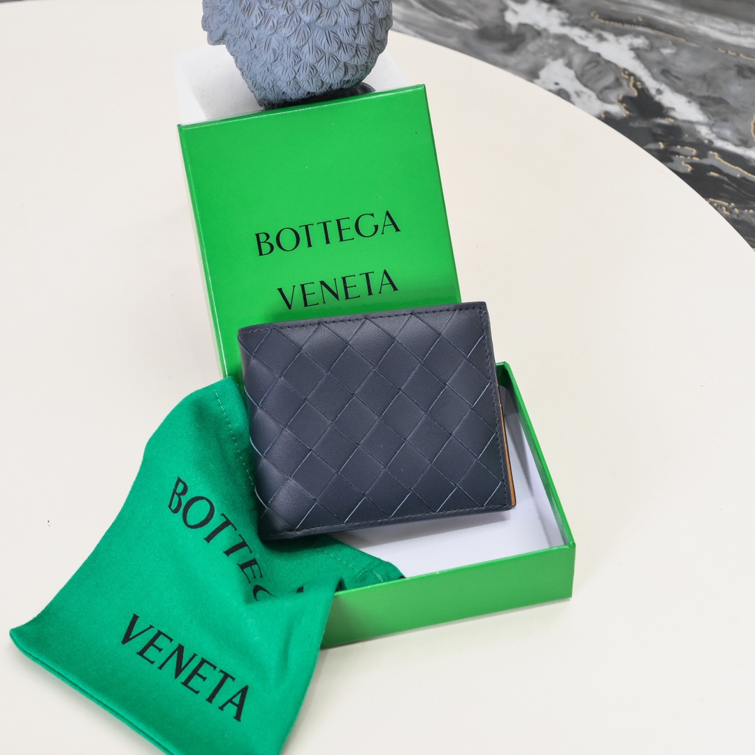 Bottega Veneta 牛皮 宽编 短夹 8卡位 2纸币隔层