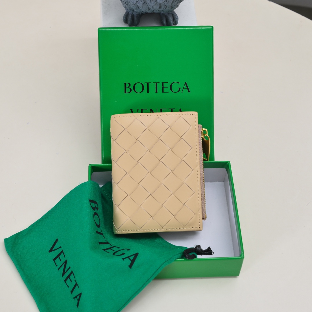 Bottega Veneta Intrecciato Leather Zip Wallet