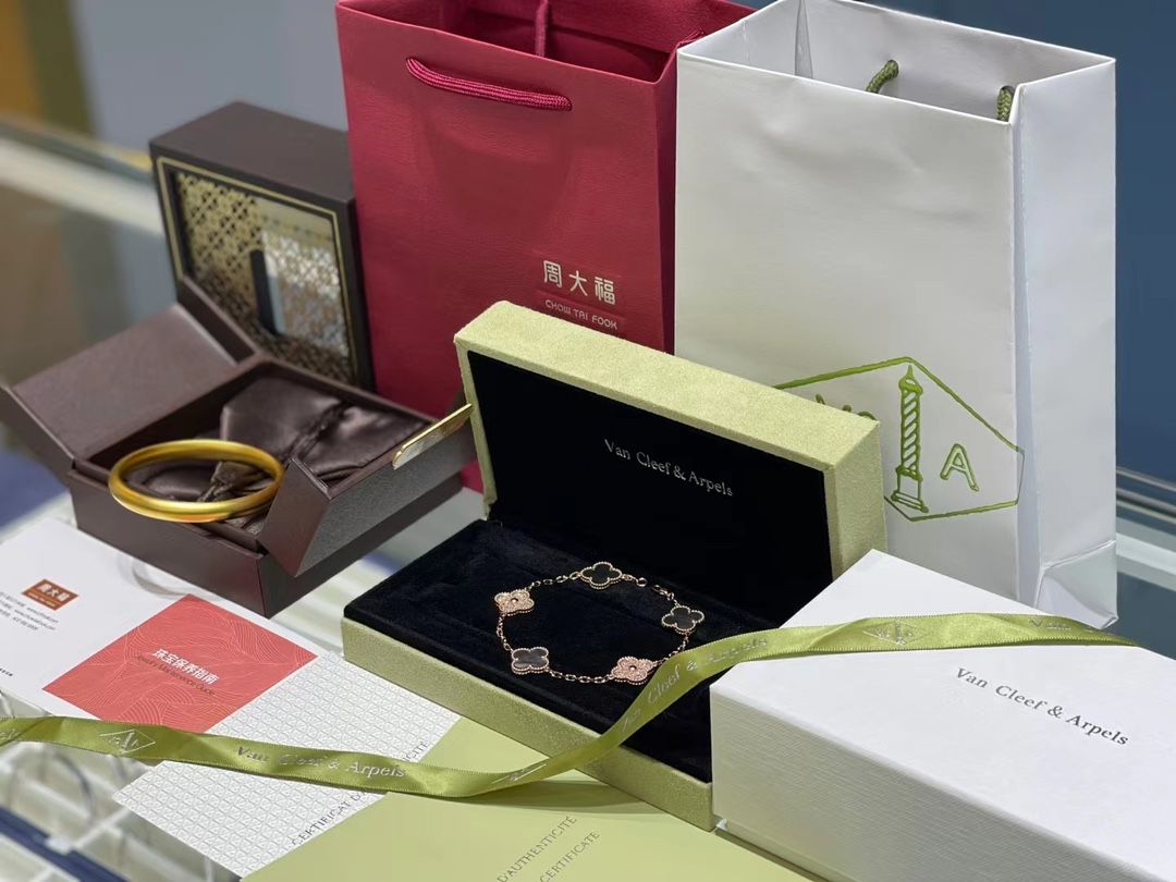 Van Cleef & Arpels VCA高定版灰贝间钻五花手链