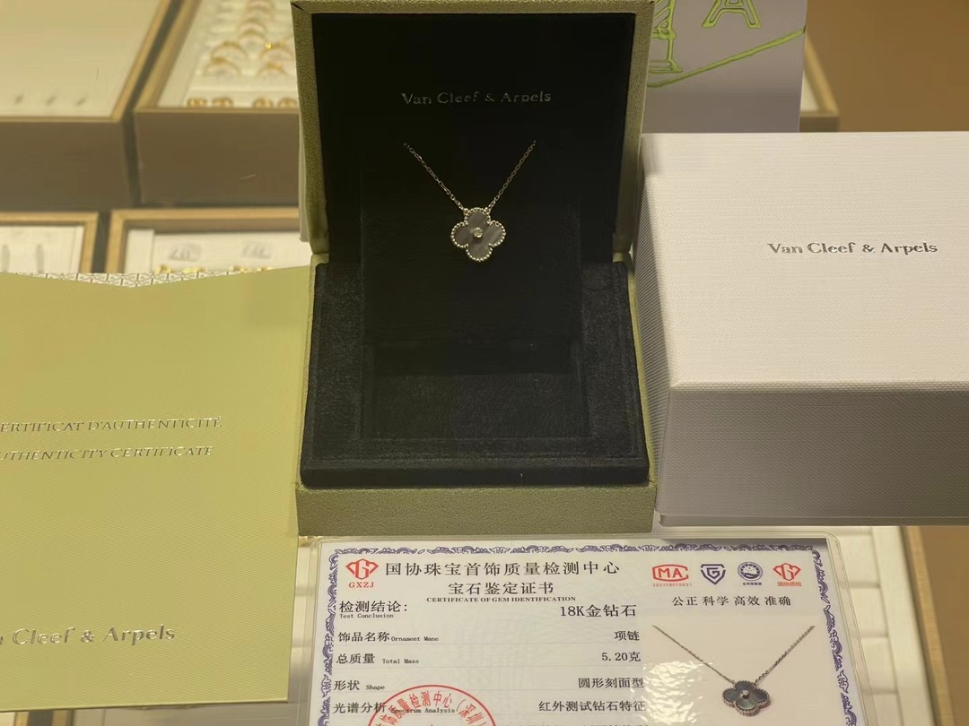 Van Cleef & Arpels 足金手镯/vca四叶草项链