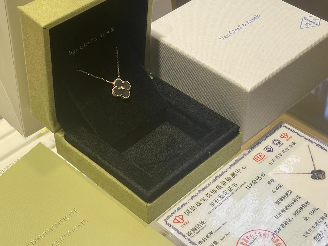 Van Cleef & Arpels 足金手镯/vca四叶草项链