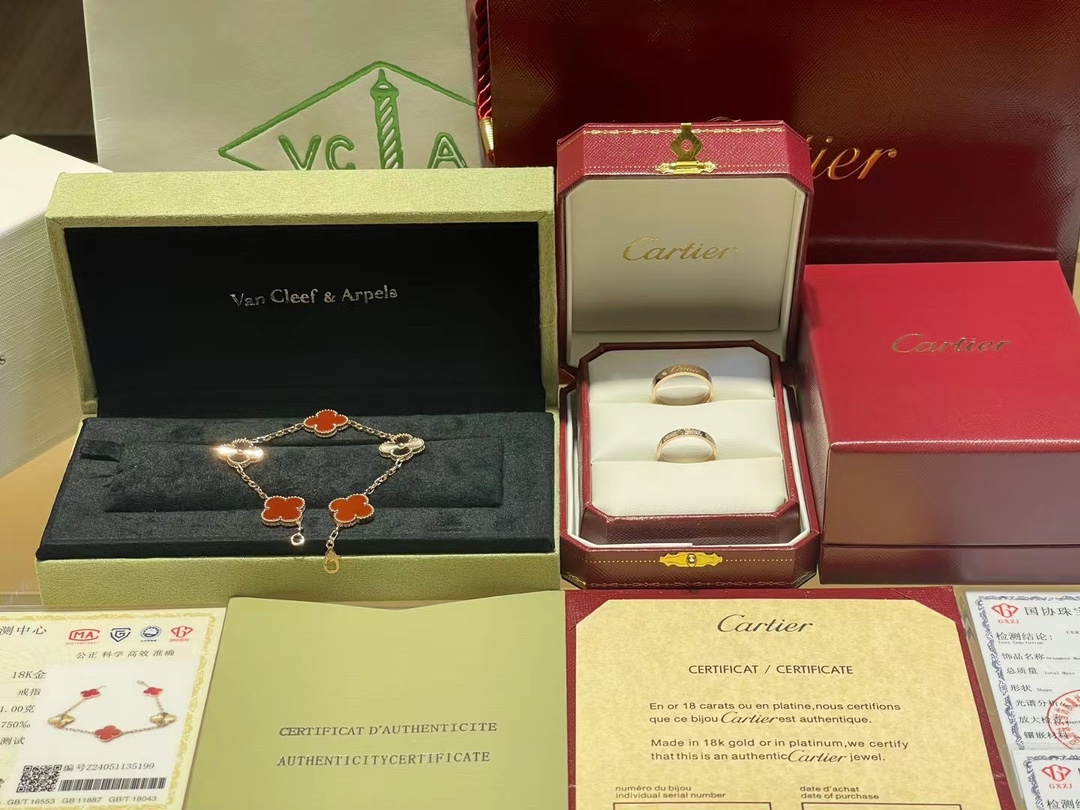 Van Cleef & Arpels VCA 镭射间红玉髓五花手链/