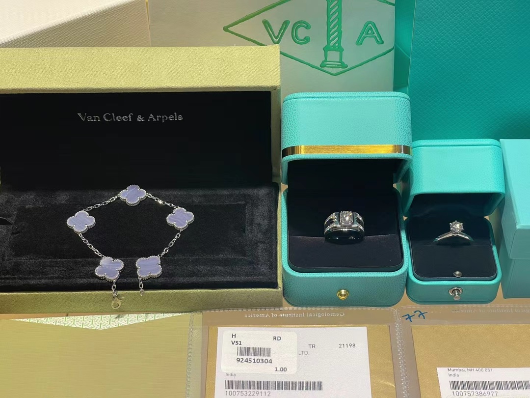Van Cleef & Arpels VCA 18K 紫玉髓五花手链