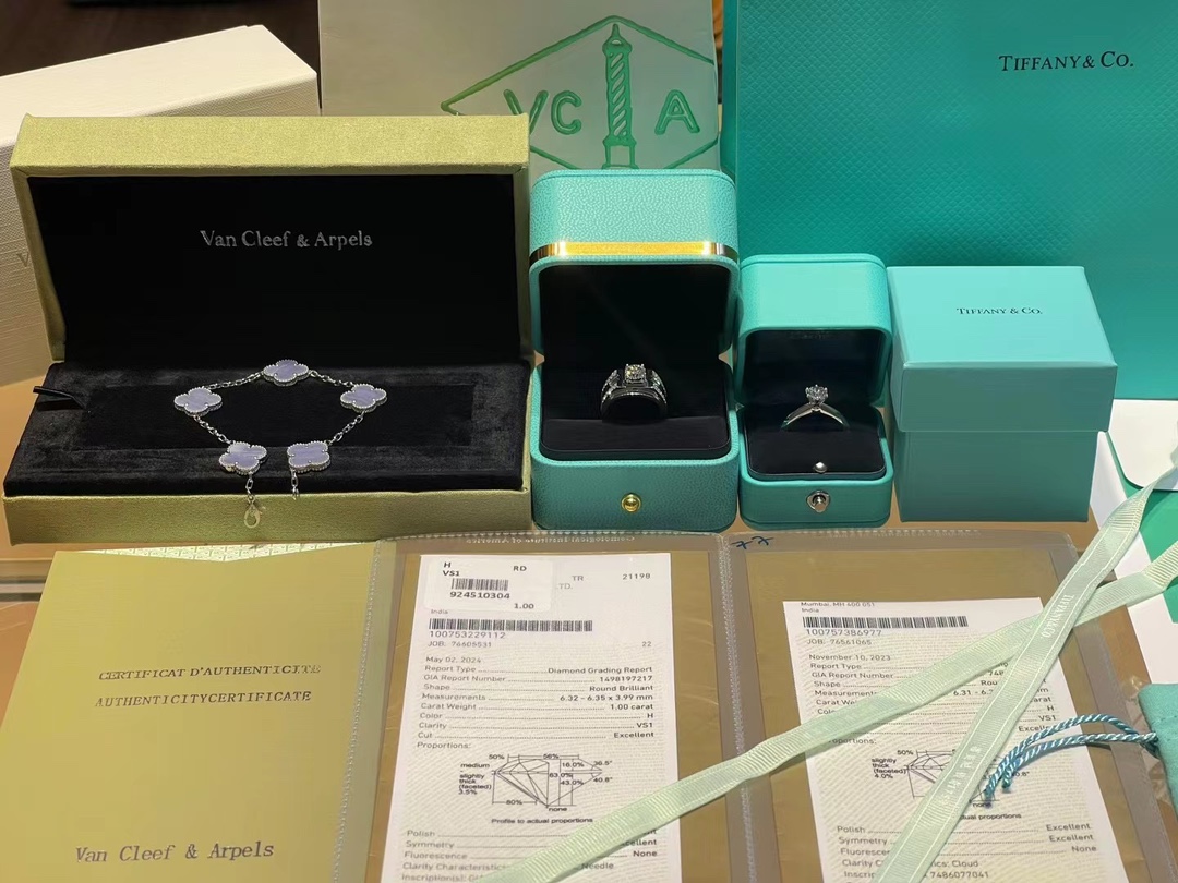 Van Cleef & Arpels VCA 18K 紫玉髓五花手链