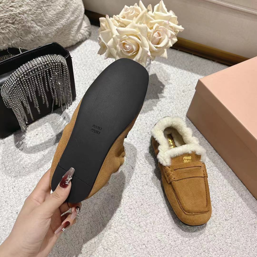 “MiuMiu/Mum 25ss Fall Winter One-Shoe: Stylish, Sweet, Salty, and Comfortable” - 图片 5