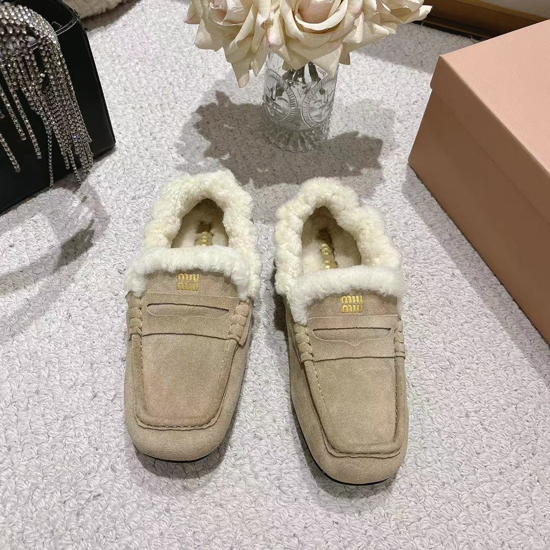 Title: MiuMiu/Mum 25ss New Fall/Winter One-Shoe Collection Description: Stylish, sweet, and comfortable one-shoe collection with Australian cowhide and wool. Price - 图片 1