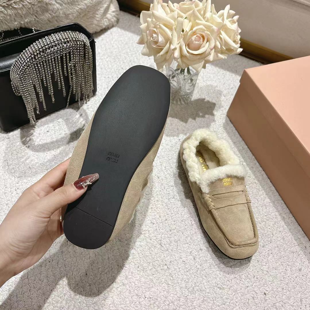Title: MiuMiu/Mum 25ss New Fall/Winter One-Shoe Collection Description: Stylish, sweet, and comfortable one-shoe collection with Australian cowhide and wool. Price - 图片 5