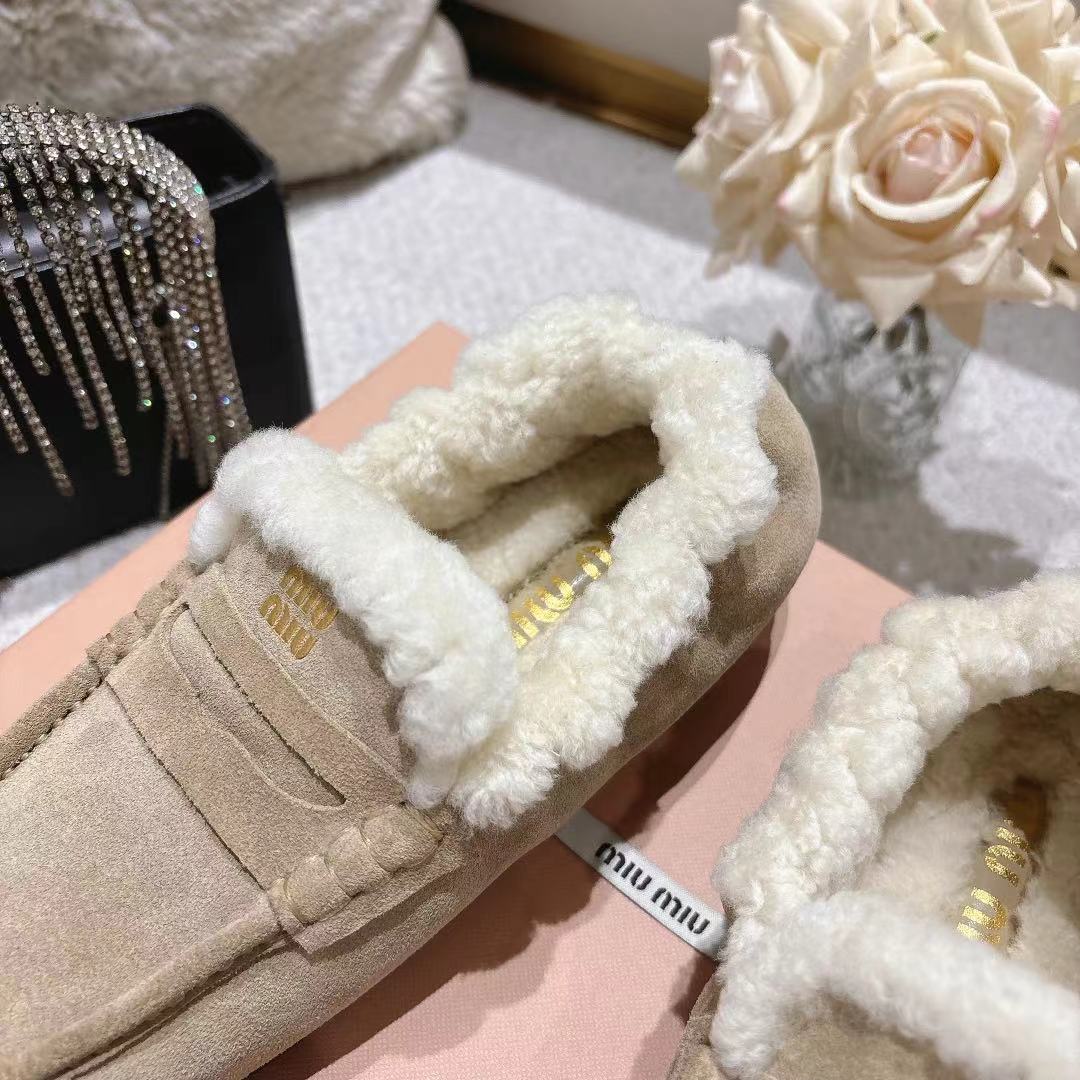 Title: MiuMiu/Mum 25ss New Fall/Winter One-Shoe Collection Description: Stylish, sweet, and comfortable one-shoe collection with Australian cowhide and wool. Price - 图片 8