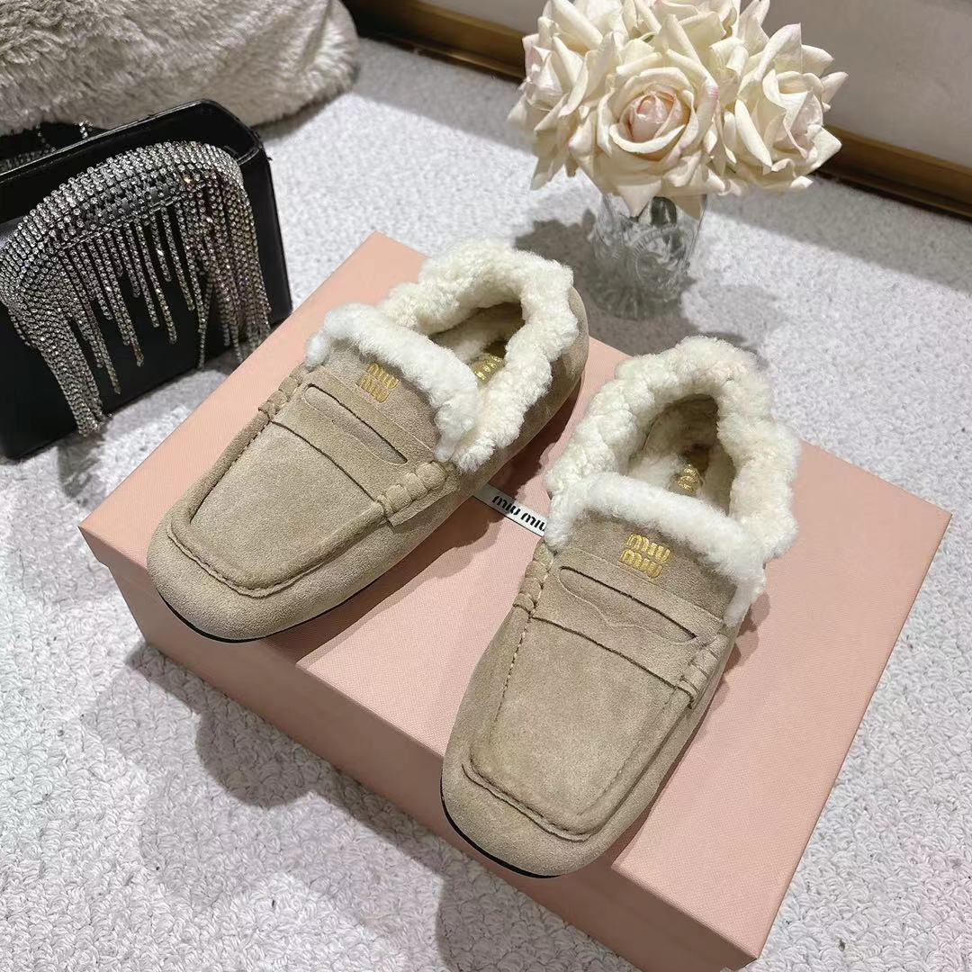 Title: MiuMiu/Mum 25ss New Fall/Winter One-Shoe Collection Description: Stylish, sweet, and comfortable one-shoe collection with Australian cowhide and wool. Price - 图片 7