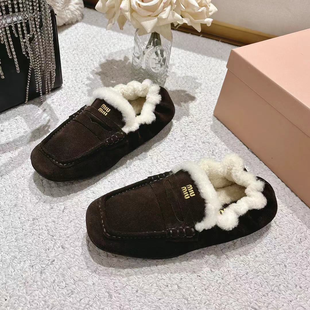 “MiuMiu/Mum 25ss New Fall and Winter Lazy One-Shoe: Stylish, Sweet, and Salty Design Details” - 图片 3
