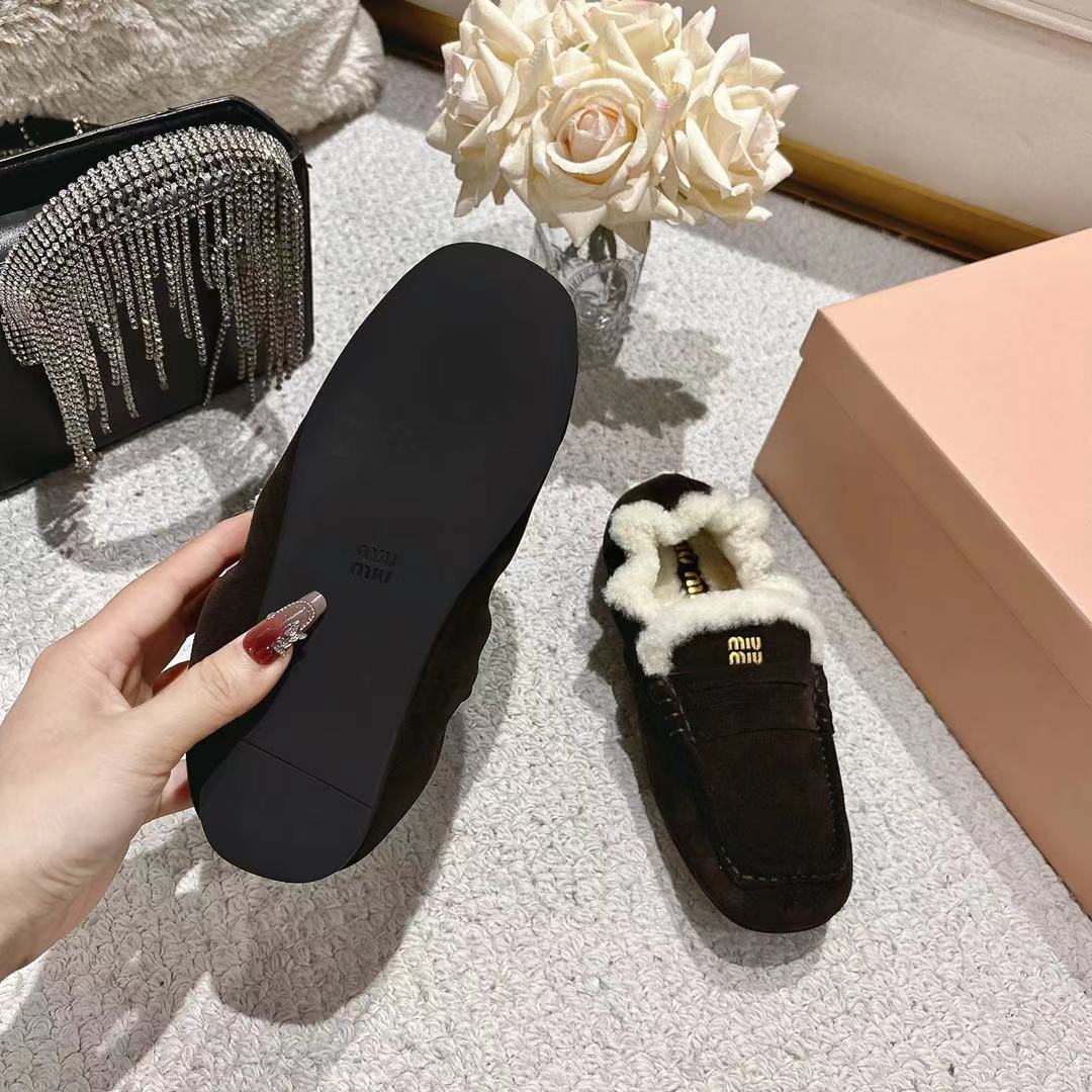 “MiuMiu/Mum 25ss New Fall and Winter Lazy One-Shoe: Stylish, Sweet, and Salty Design Details” - 图片 5