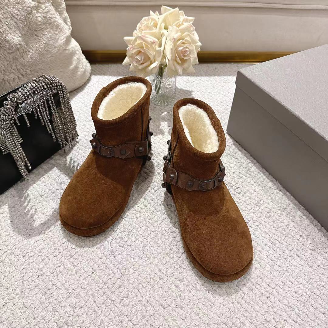 🔥BALENCIAGA*巴黎世家F022 2025ss秋冬新款羊毛短靴雪地靴冬日凛凛🏂🏻不可缺之一，闭眼