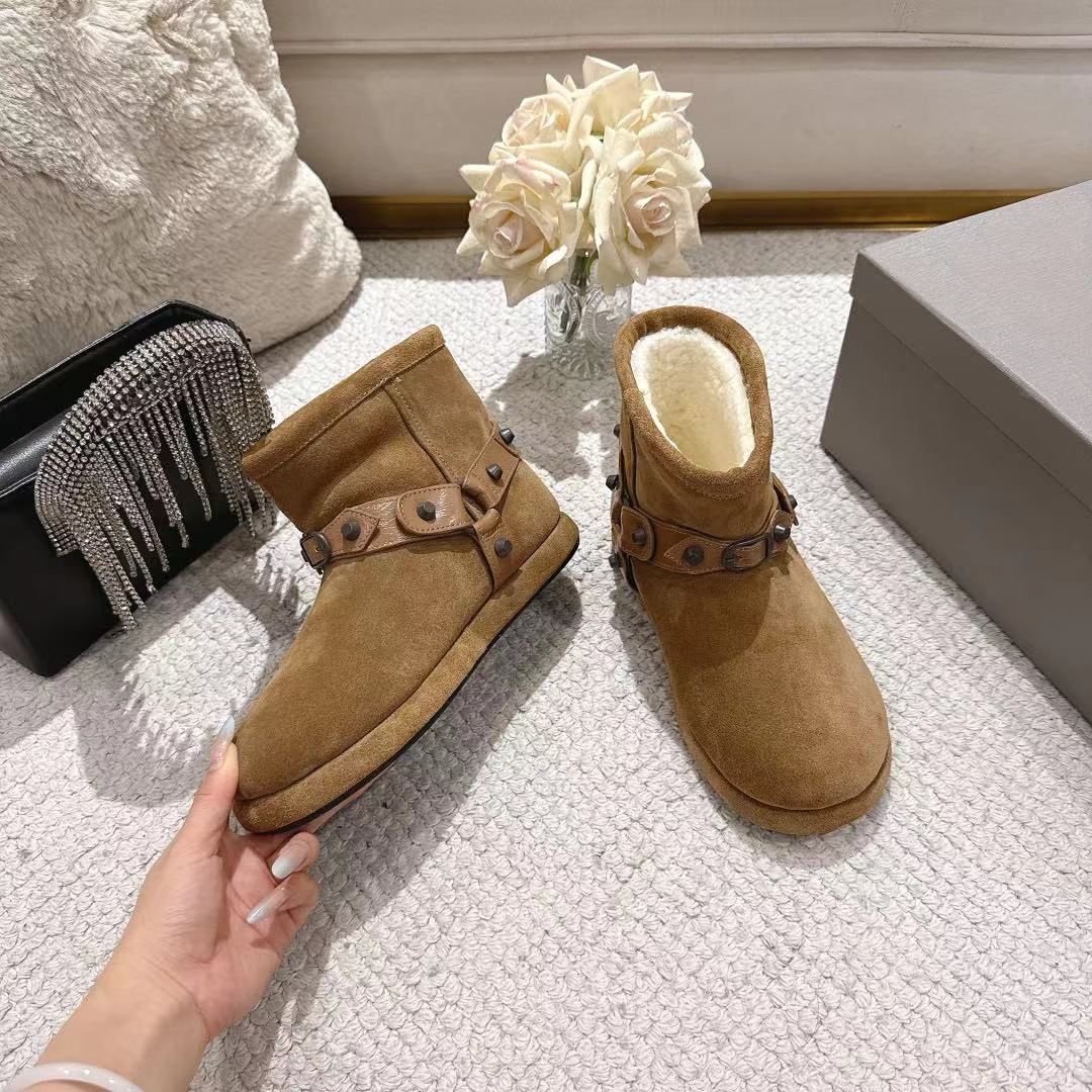 🔥BALENCIAGA*巴黎世家F022 2025ss秋冬新款羊毛短靴雪地靴冬日凛凛🏂🏻不可缺之一，闭眼