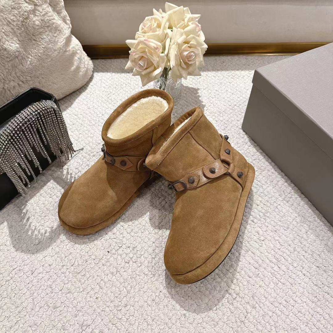 🔥BALENCIAGA*巴黎世家F022 2025ss秋冬新款羊毛短靴雪地靴冬日凛凛🏂🏻不可缺之一，闭眼