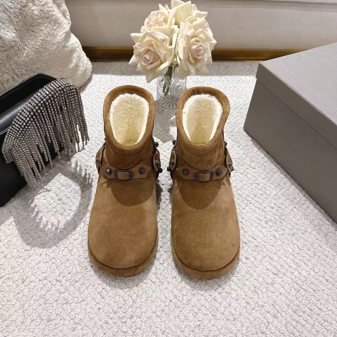 🔥BALENCIAGA*巴黎世家F022 2025ss秋冬新款羊毛短靴雪地靴冬日凛凛🏂🏻不可缺之一，闭眼
