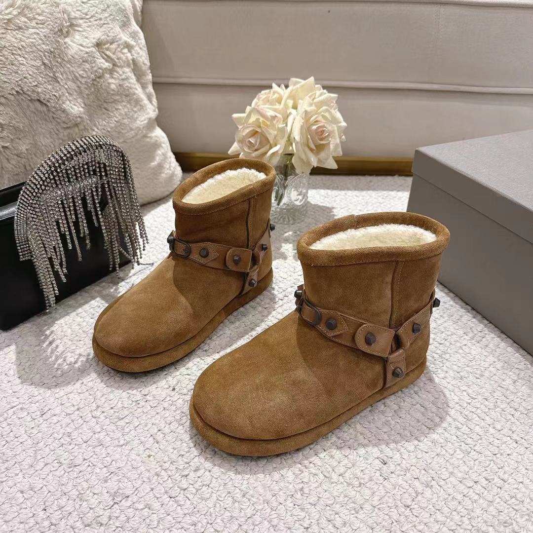 🔥BALENCIAGA*巴黎世家F022 2025ss秋冬新款羊毛短靴雪地靴冬日凛凛🏂🏻不可缺之一，闭眼