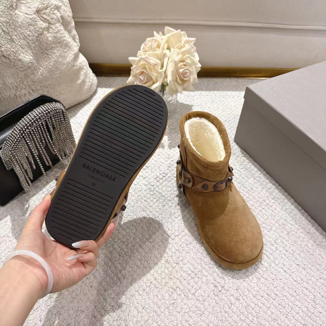 🔥BALENCIAGA*巴黎世家F022 2025ss秋冬新款羊毛短靴雪地靴冬日凛凛🏂🏻不可缺之一，闭眼