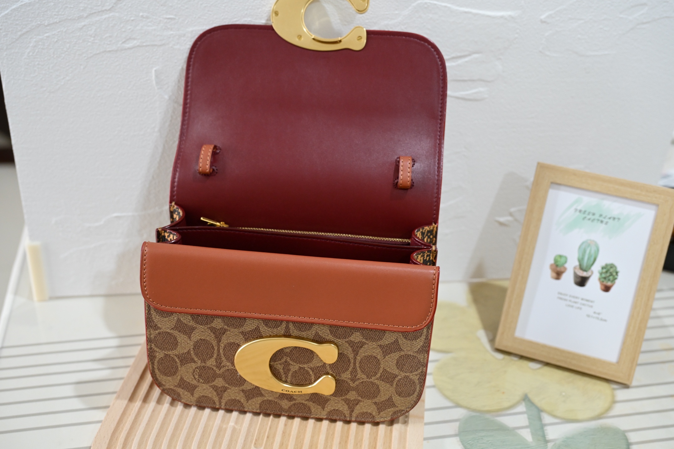 C家 CM551 CM557 高端シリーズ 愛豆チェーンバッグ 斜め掛け