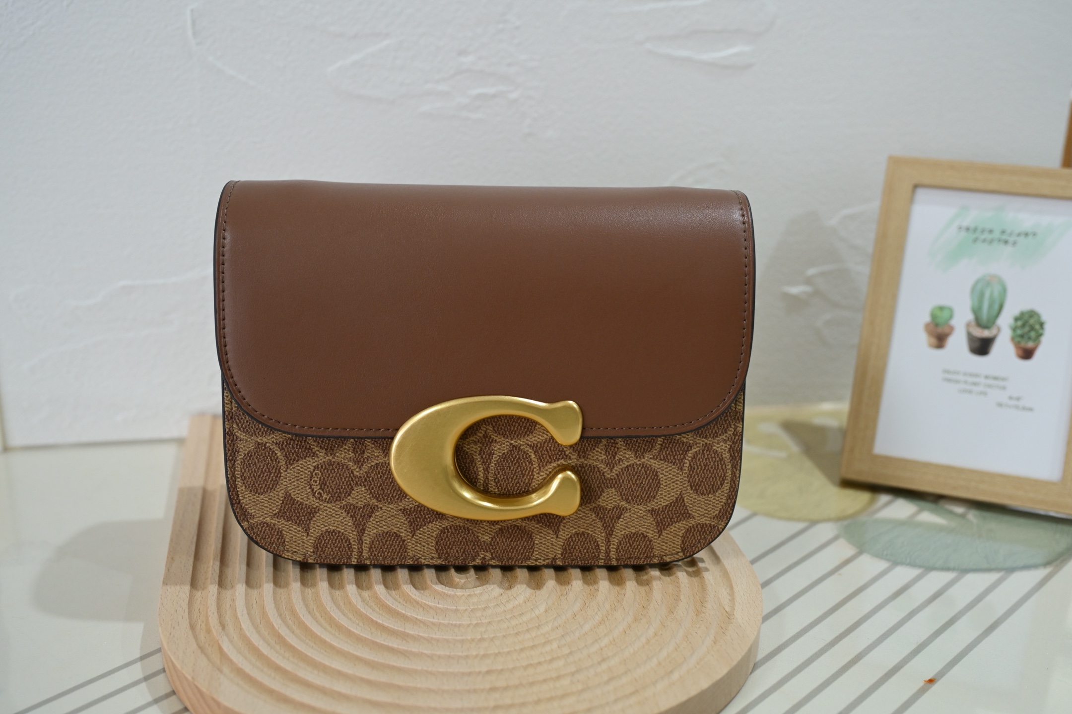 C家CM551 CM557 高端系列アイドルチェーンバッグ - 焦糖色の風琴デザイン