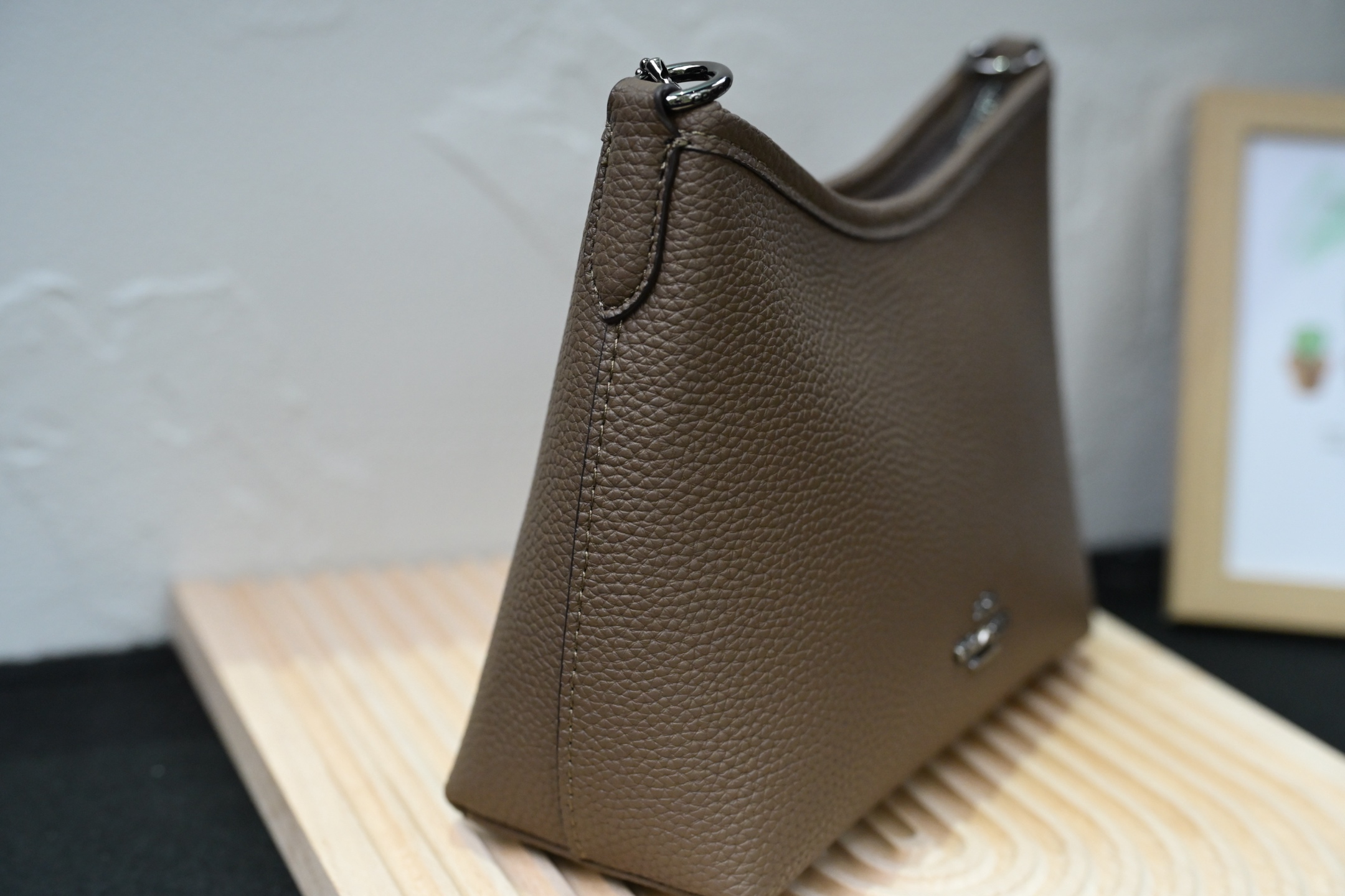 CBH15 CBH16 Mini laurelシリーズ流浪包 - クラシックデザインと実用性を兼ね備えたショルダーバッグ