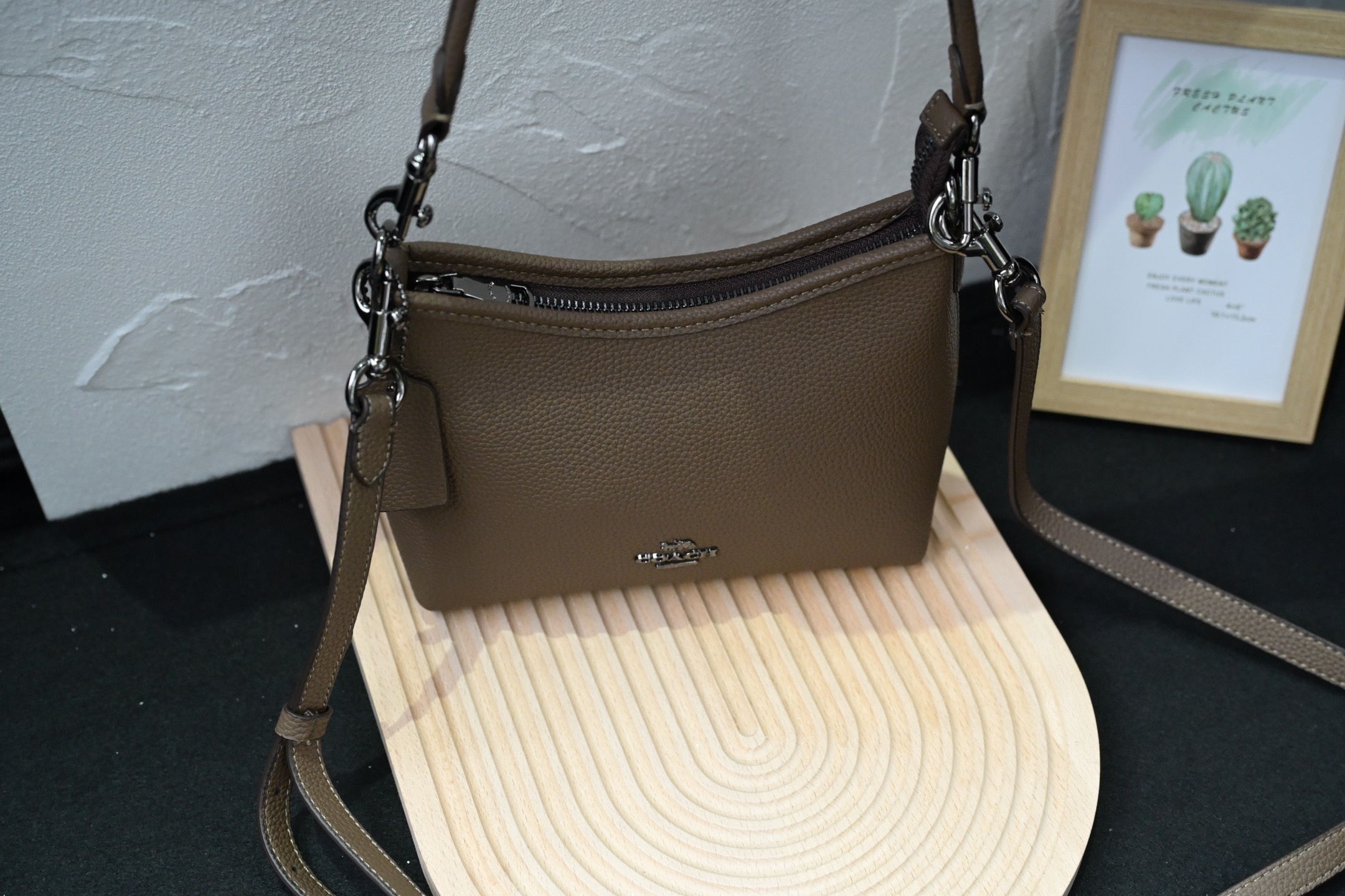 CBH15 CBH16 Mini laurelシリーズ流浪包 - クラシックデザインと実用性を兼ね備えたショルダーバッグ