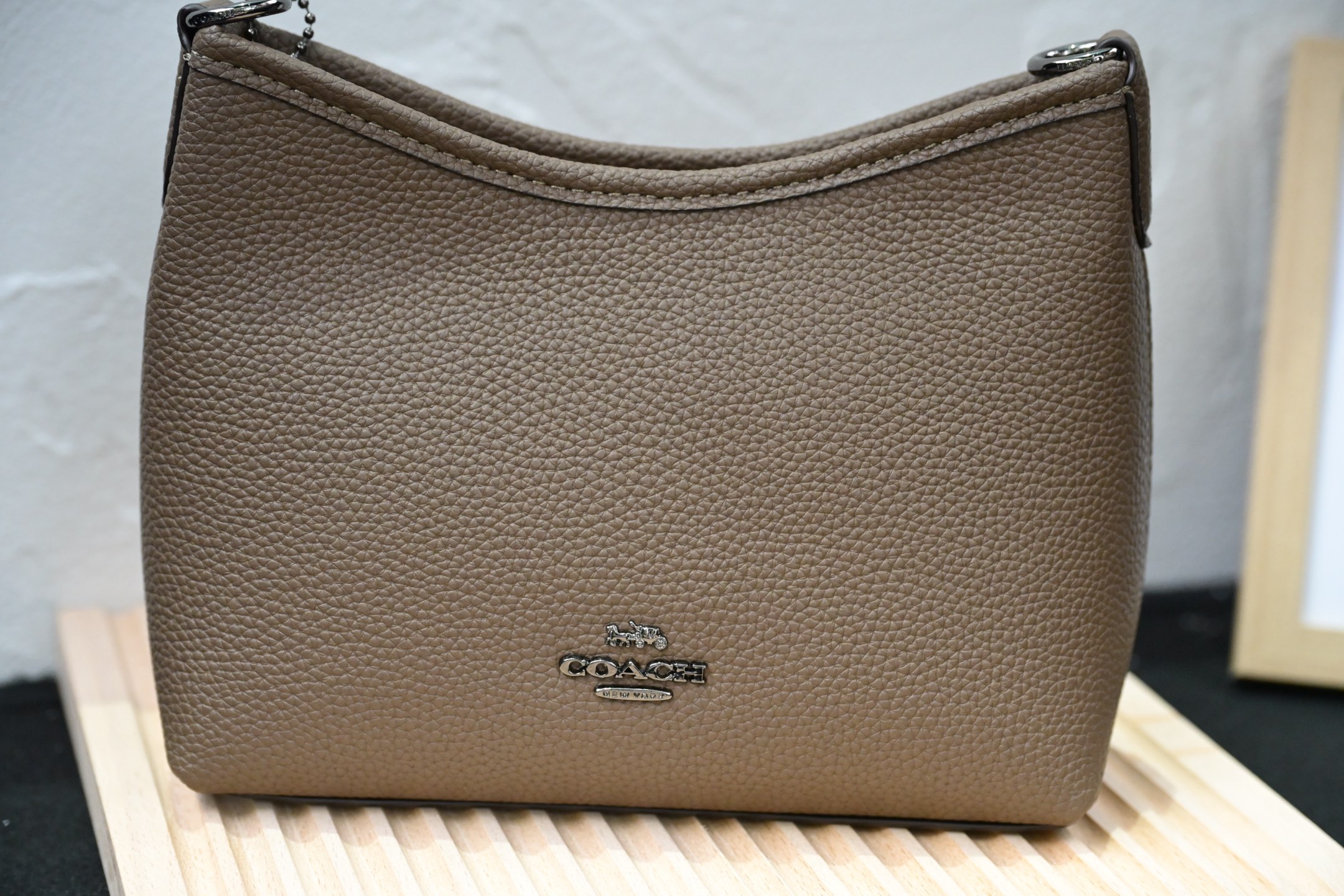 CBH15 CBH16 Mini laurelシリーズ流浪包 - クラシックデザインと実用性を兼ね備えたショルダーバッグ