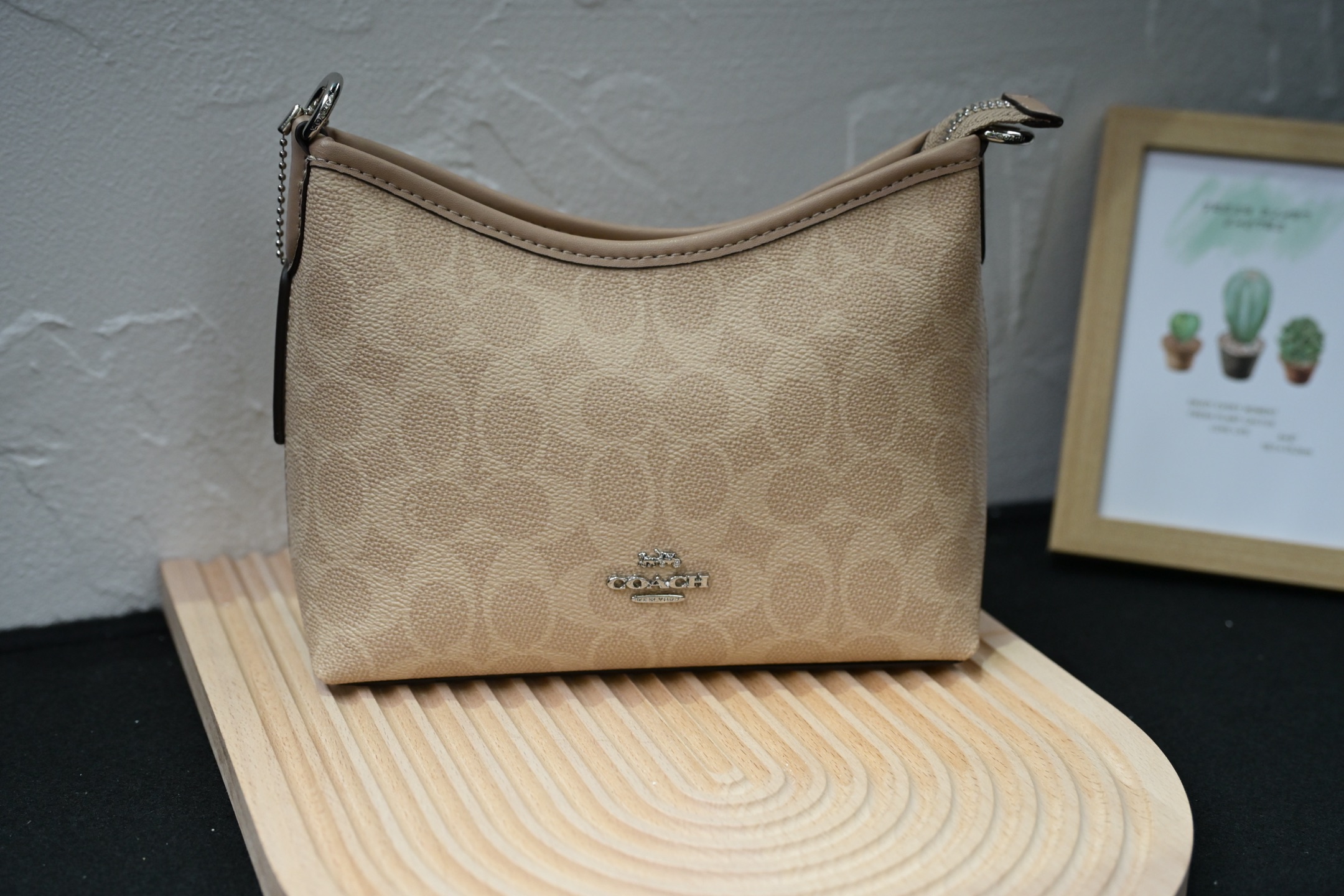 CBH15 CBH16 Mini laurelシリーズ流浪包 - 機能的でスタイリッシュなデザイン