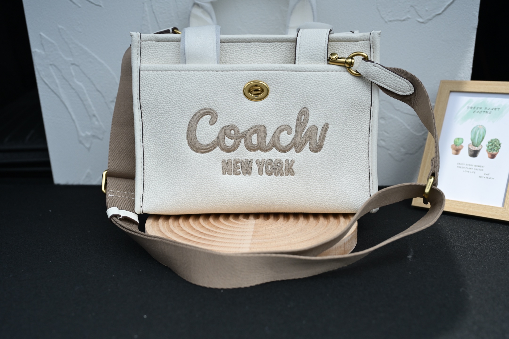 Coach新作トートバッグ - 小号・中号・大号の3サイズ展開