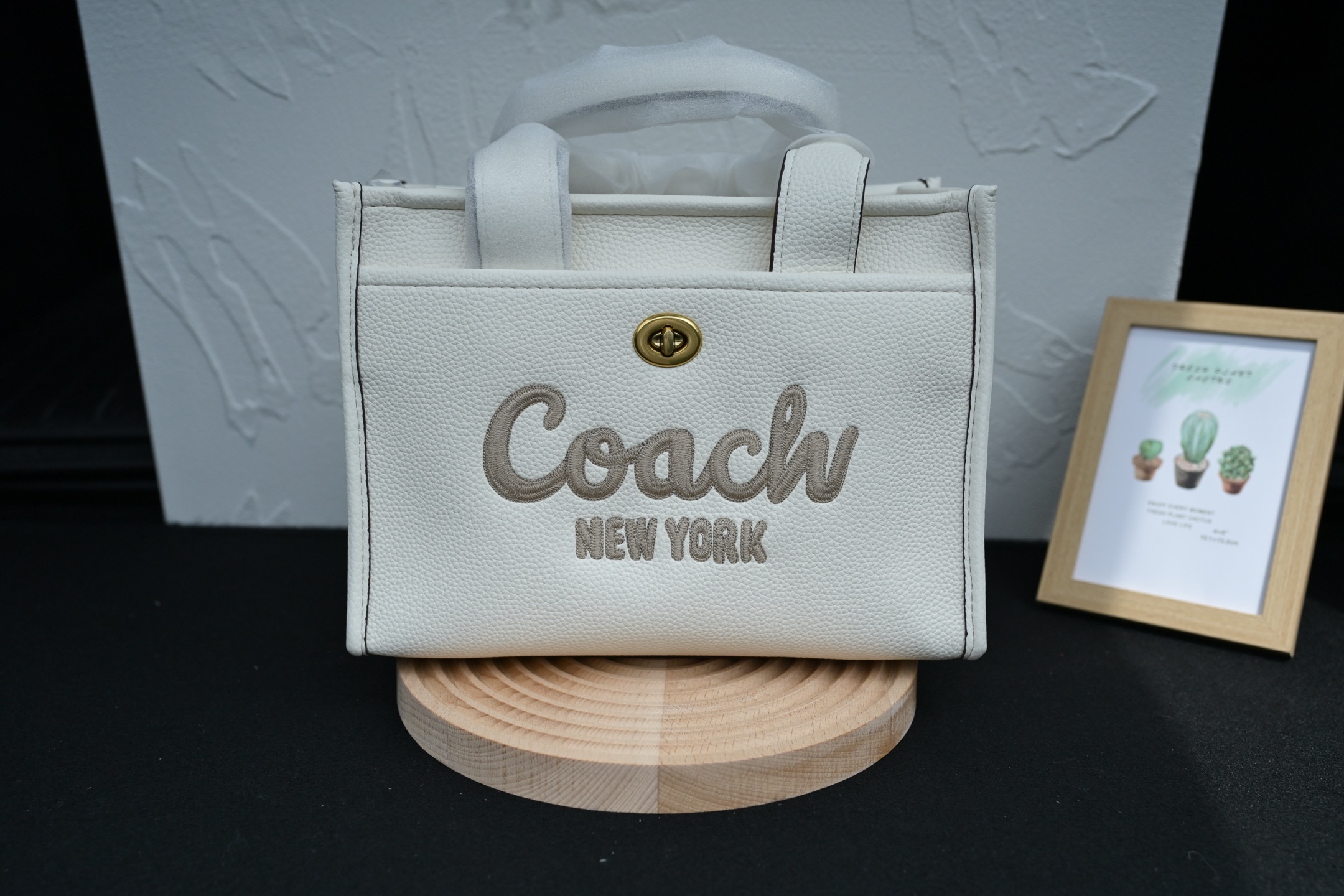 Coach新作トートバッグ - 小号・中号・大号の3サイズ展開