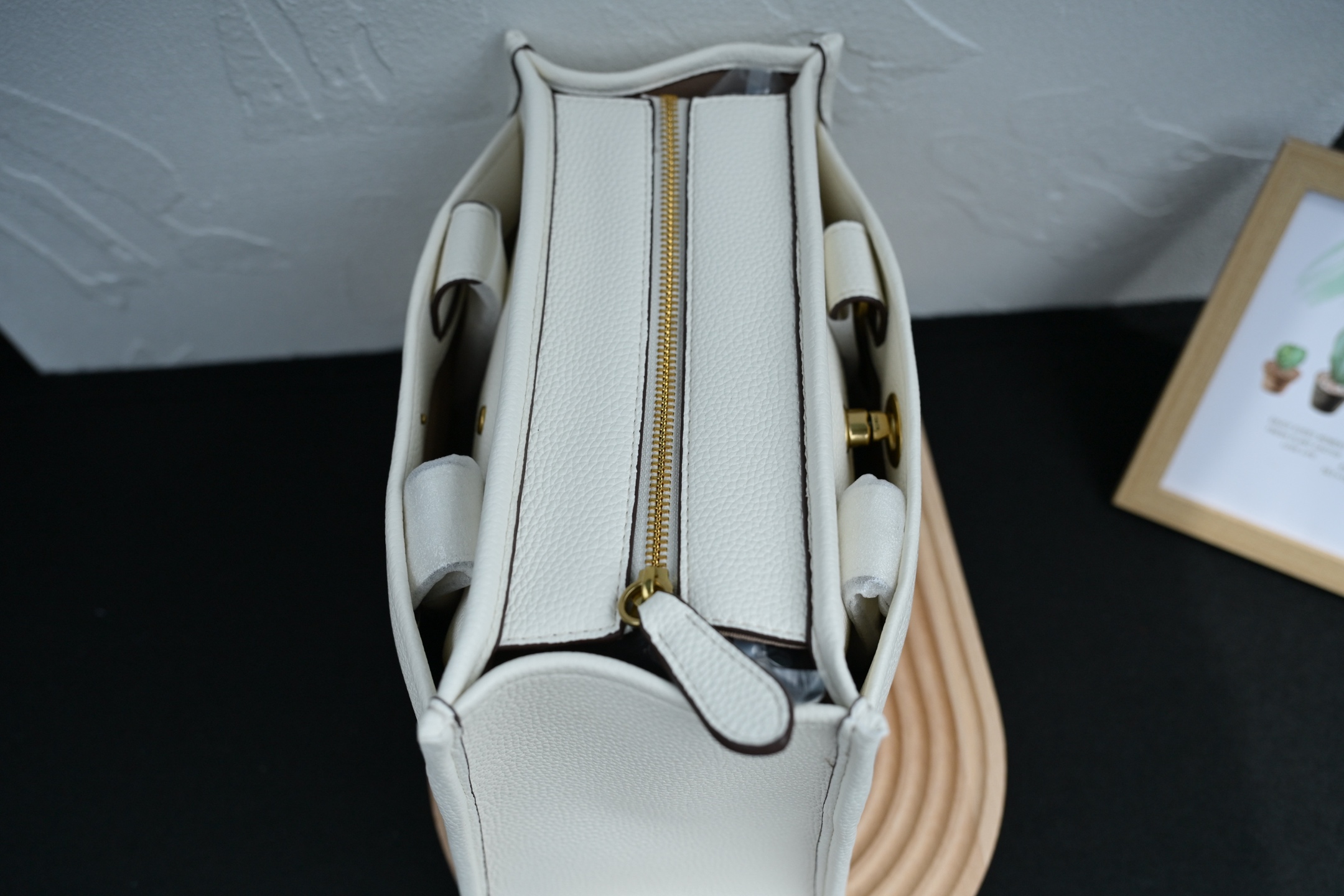 Coach新作トートバッグ - 小号・中号・大号の3サイズ展開