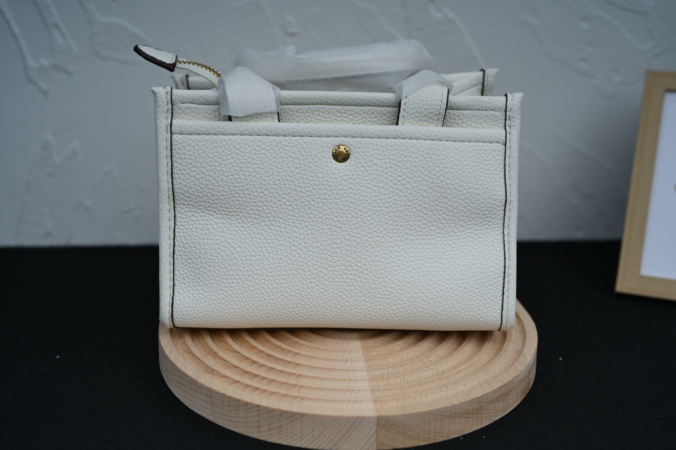 COACH新款トートバッグ - 小号CAO26/中号CAM66/大号CAM75の3色展開