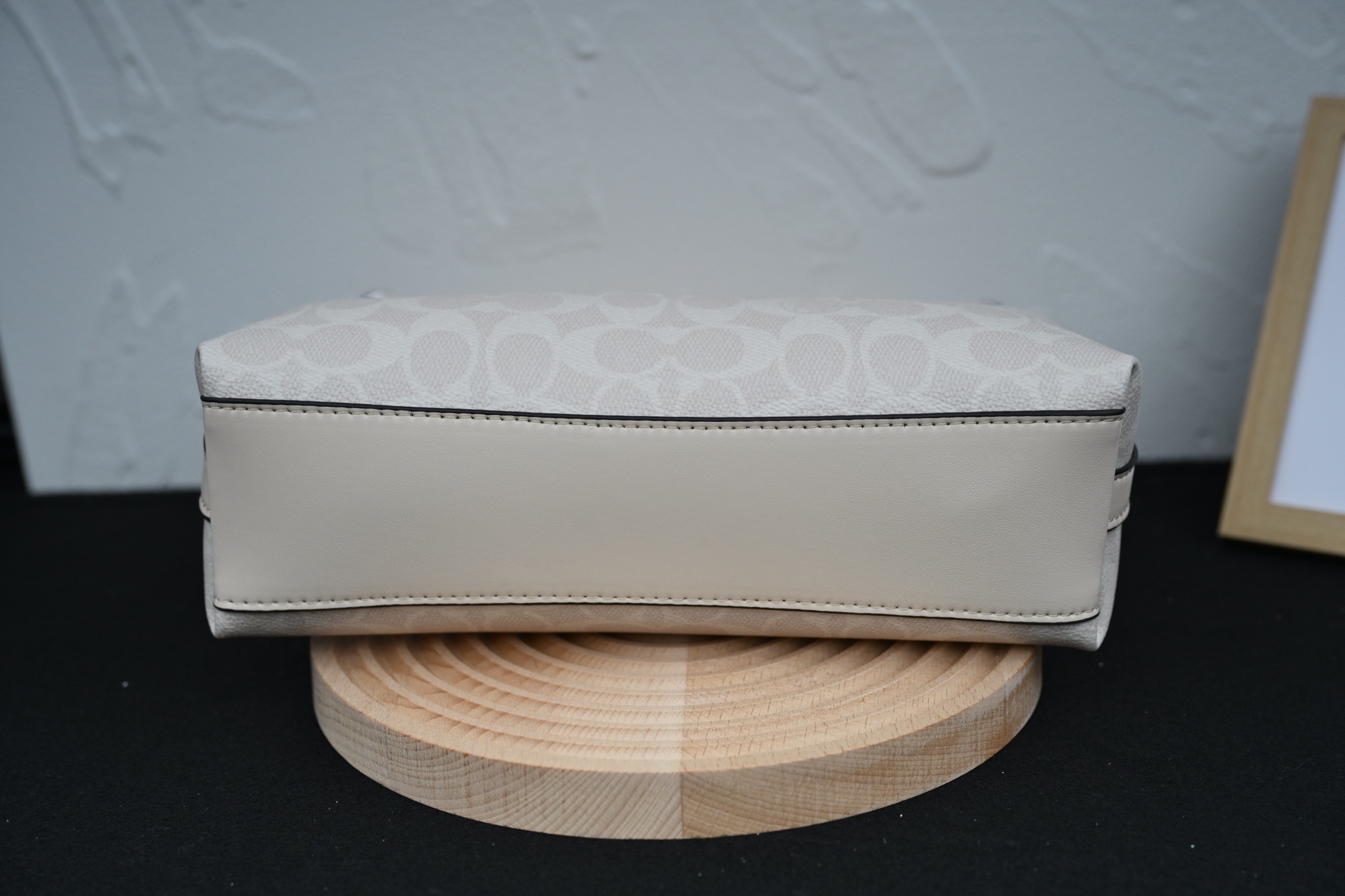 CAM26 Juliet 经典焦糖色老花腋下斜めバッグ - サイズ25cm x 14cm x 8cm