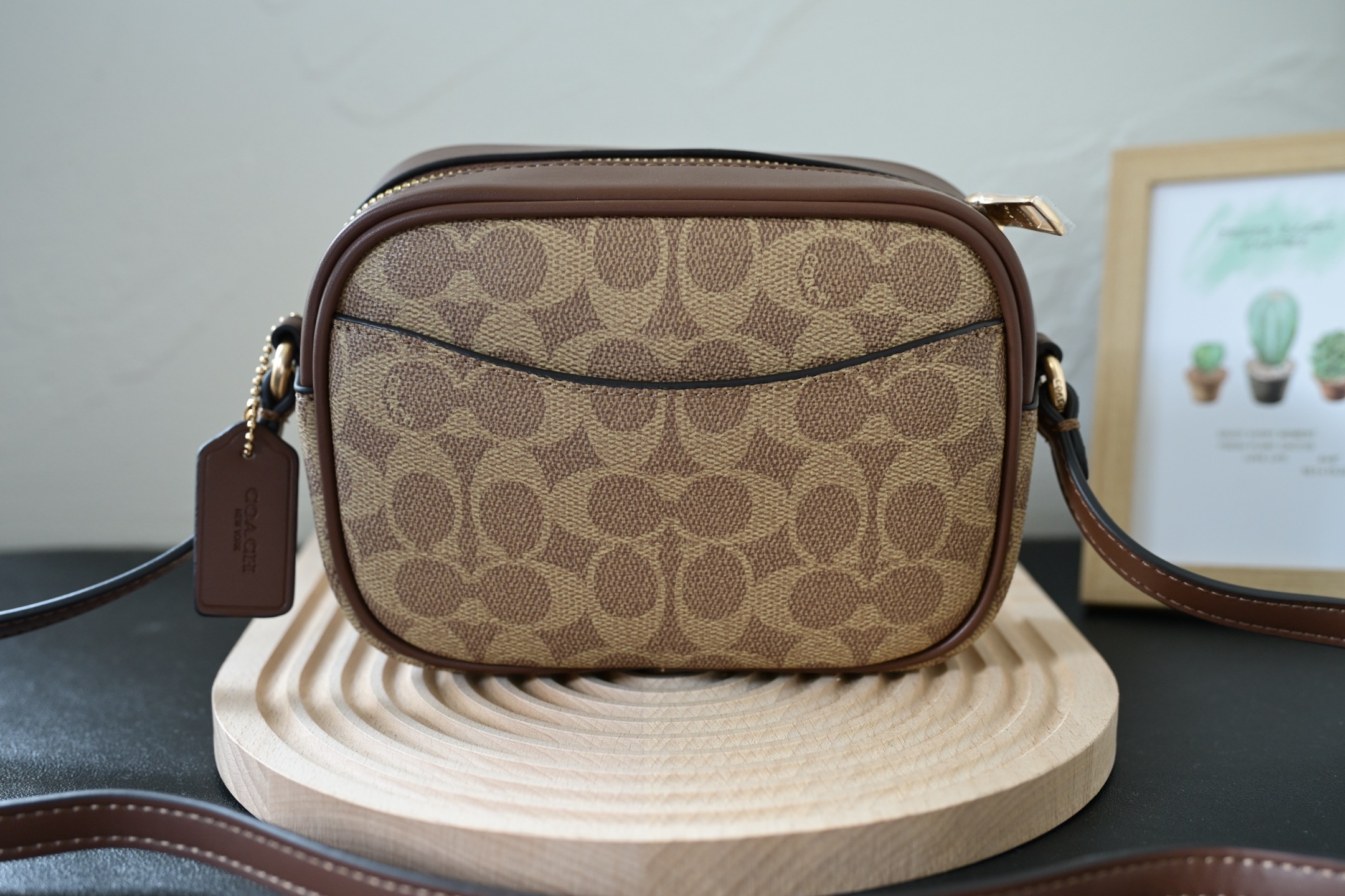 COACH 新款 City Tote 学院風相机包 大ロゴデザイン