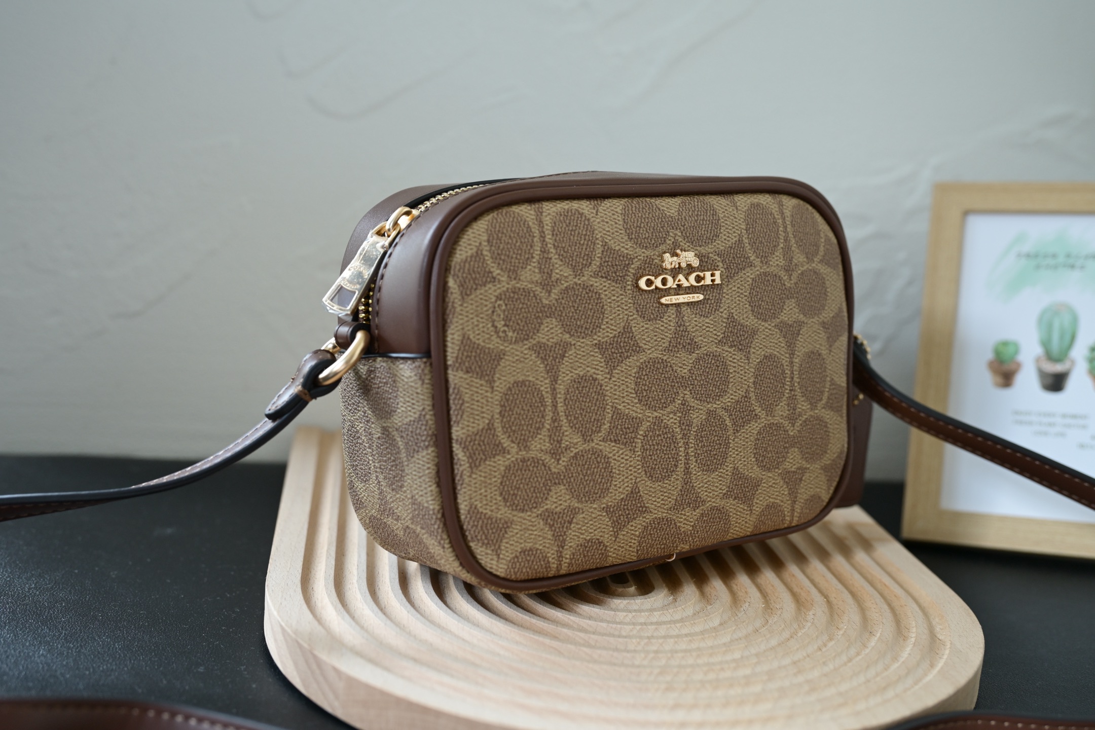 COACH 新款 City Tote 学院風相机包 大ロゴデザイン