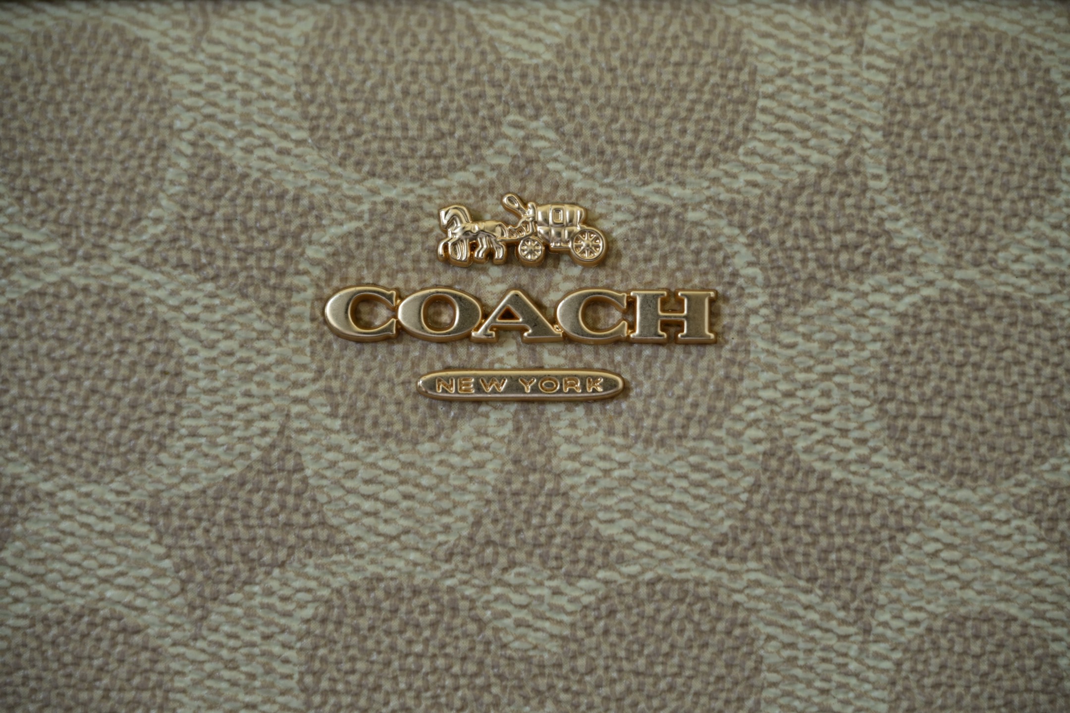 Coach 蔻驰新款 City Tote 大ロゴ学院風相机包