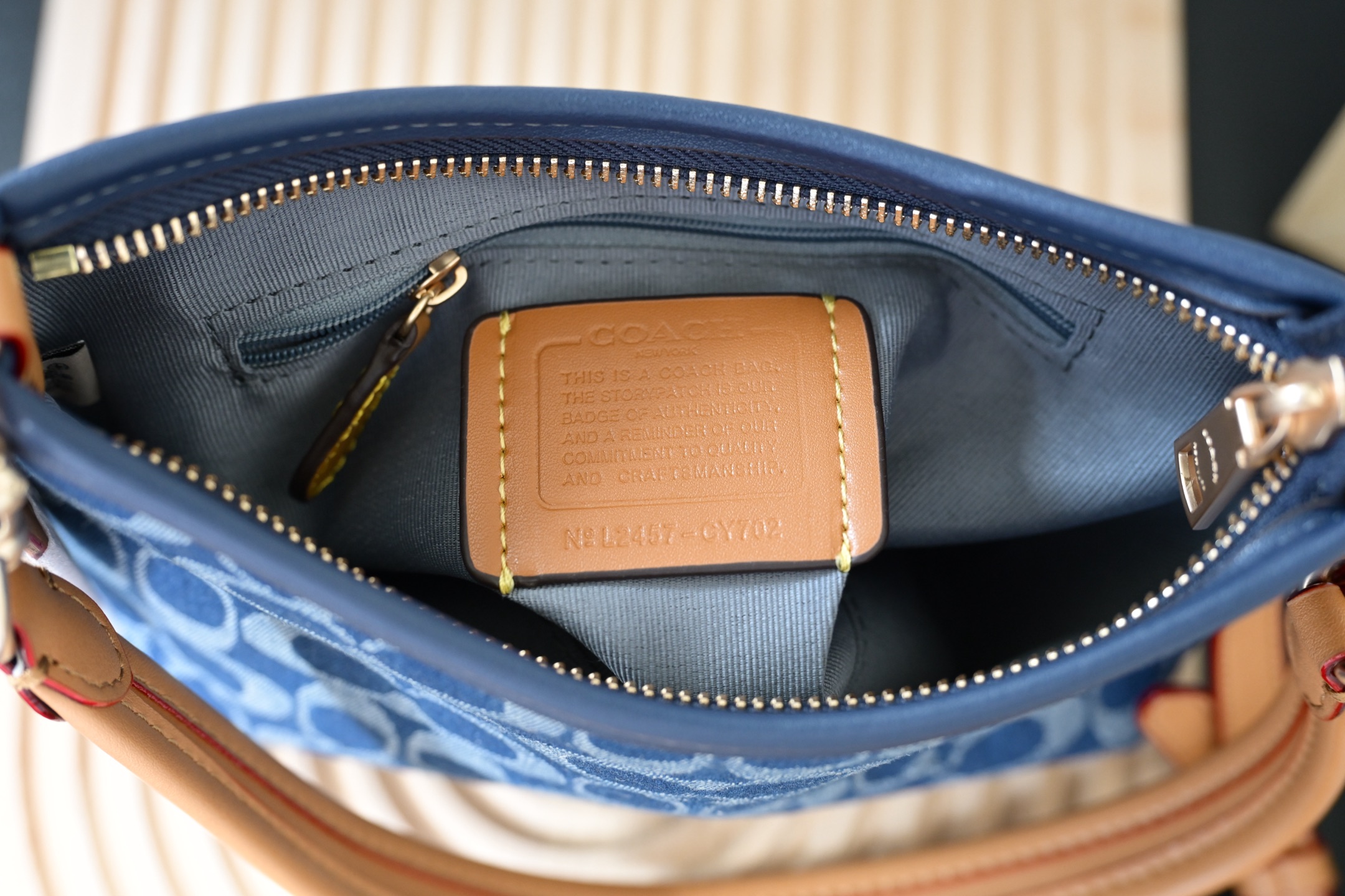 CBH15 CBH16 Mini laurelシリーズ流浪包 - 高級牛皮素材の斜め掛けバッグ