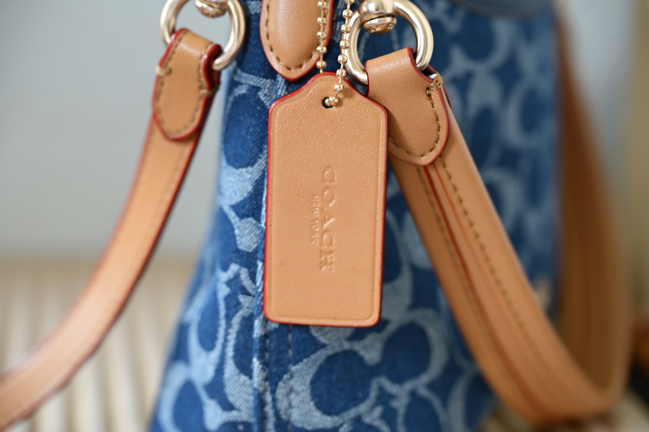 CBH15 CBH16 Mini laurelシリーズ流浪包 - 高級牛皮素材の斜め掛けバッグ