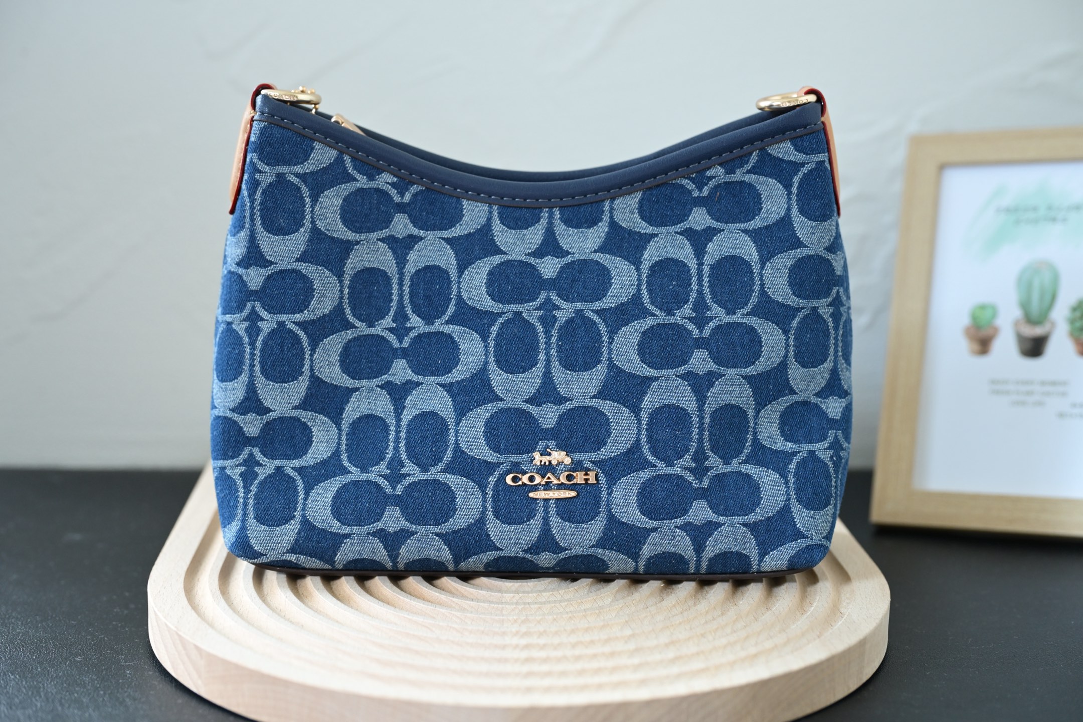 CBH15 CBH16 Mini laurelシリーズ流浪包 - 高級牛皮素材の斜め掛けバッグ