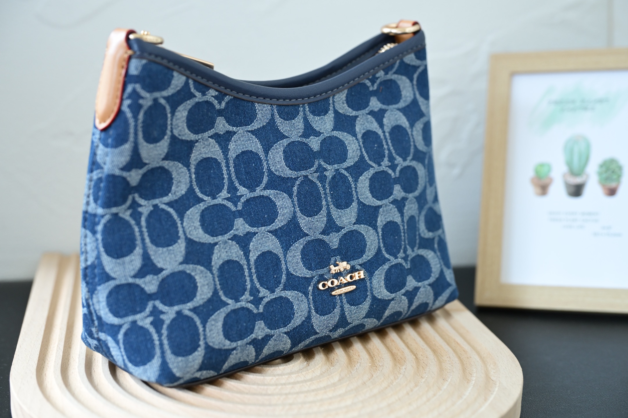 CBH15 CBH16 Mini laurelシリーズ流浪包 - 高級牛皮素材の斜め掛けバッグ