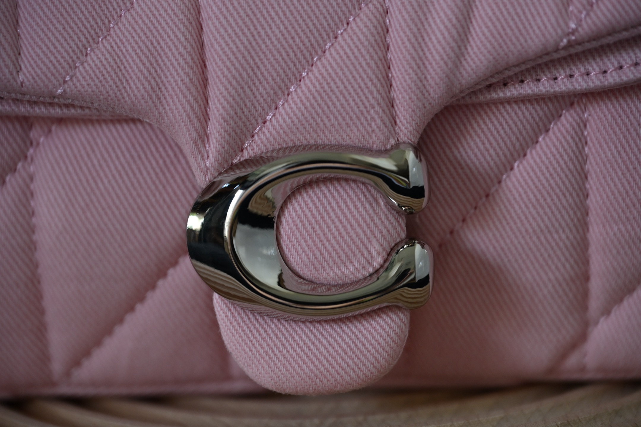 新作 TABBY 女士菱格丹宁布料 酒神牛仔布斜挎包