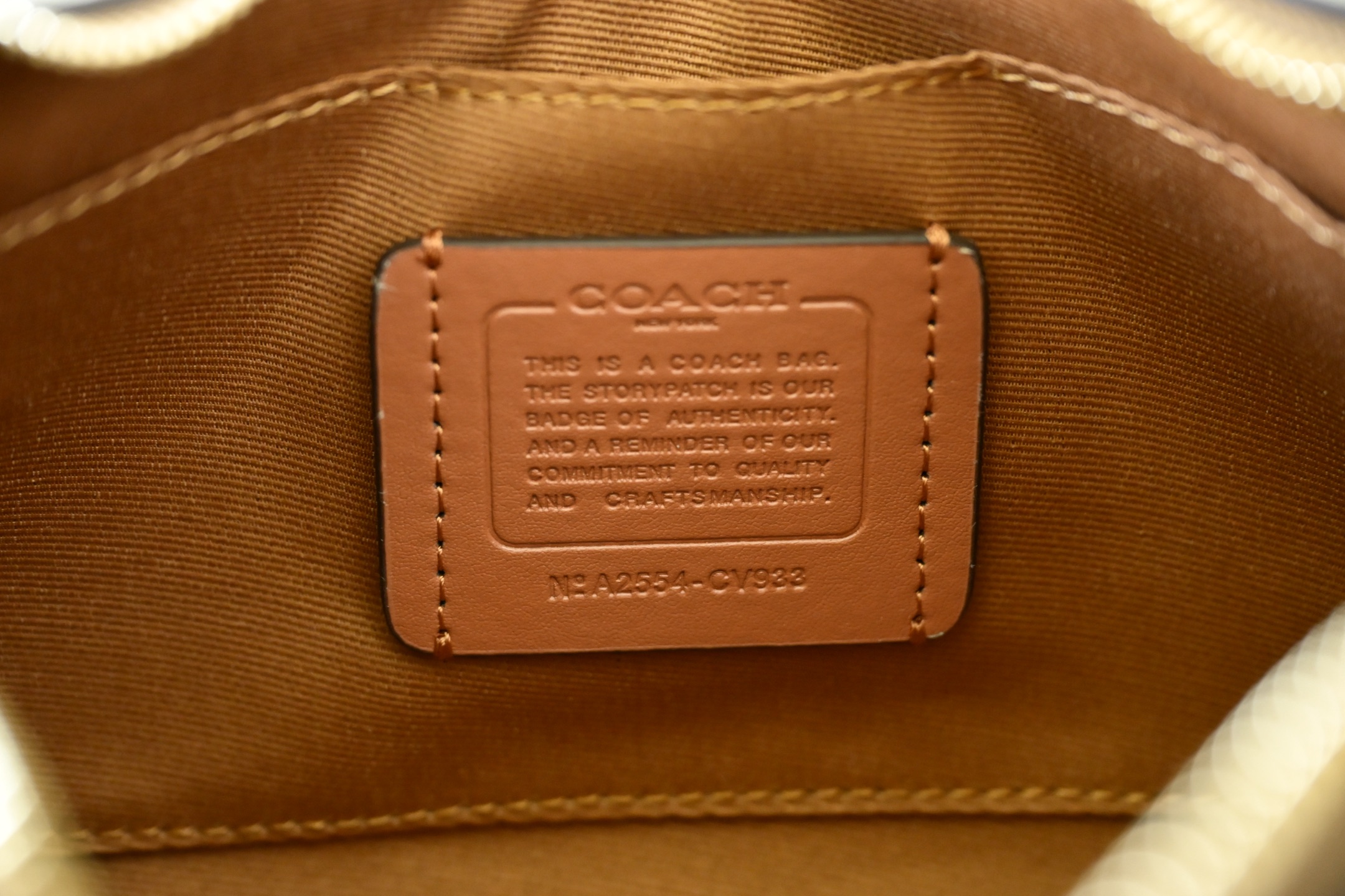 COAC 奥莱女包 CV933 TERI単肩包 - 牛皮革・多機能ポケット