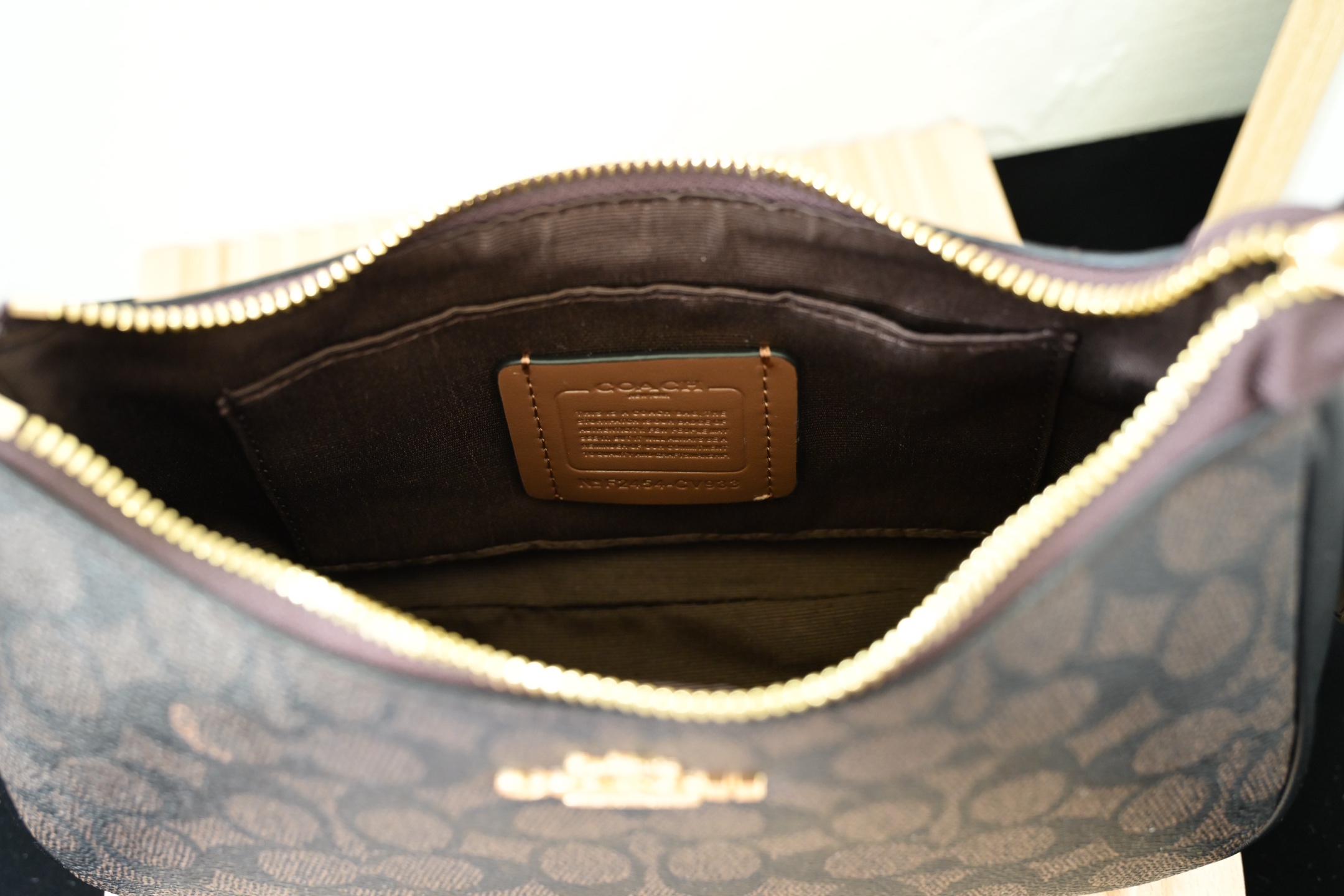 COAC 奥莱女包 CV933 TERI単肩バッグ - 牛皮革・多機能ポケット付き